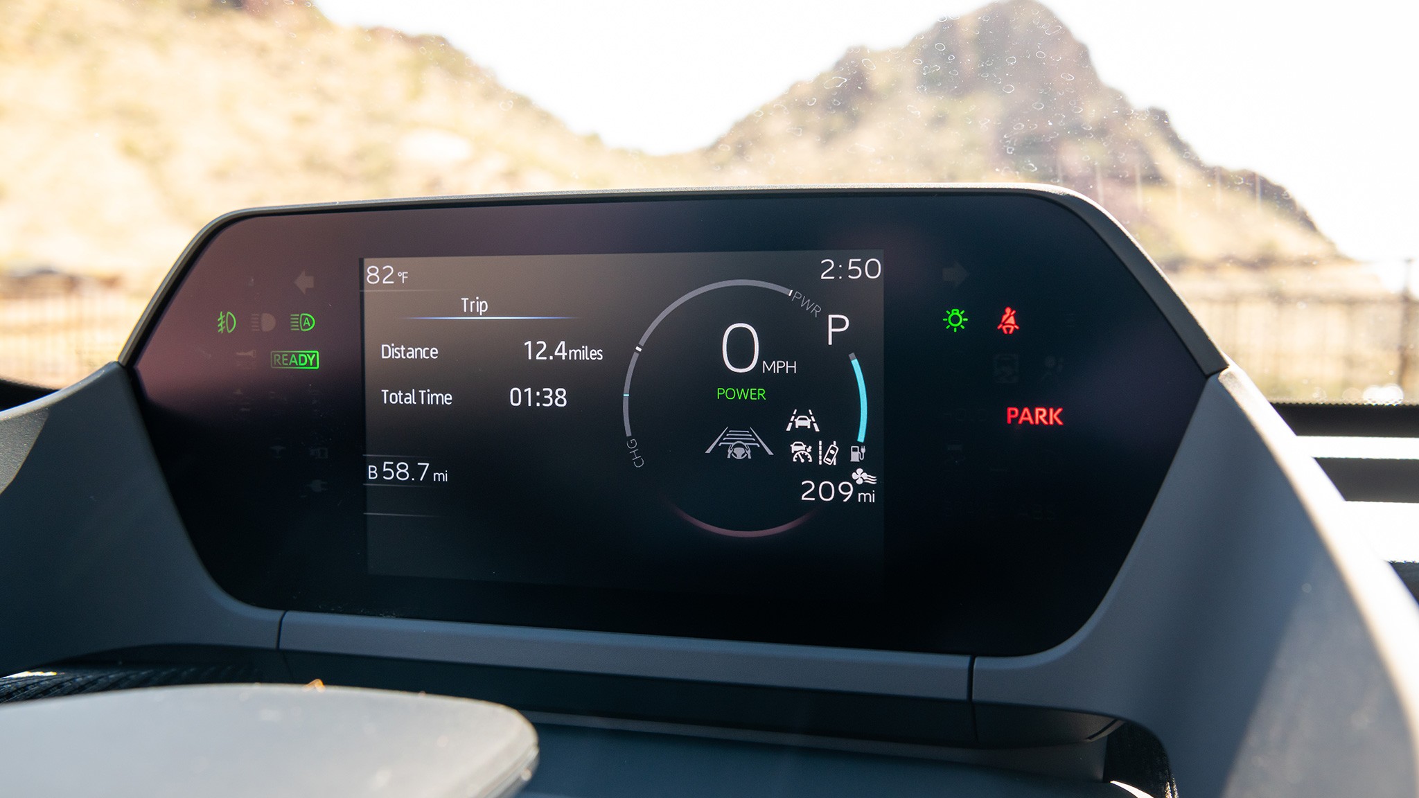 2023 Subaru Solterra Touring 32