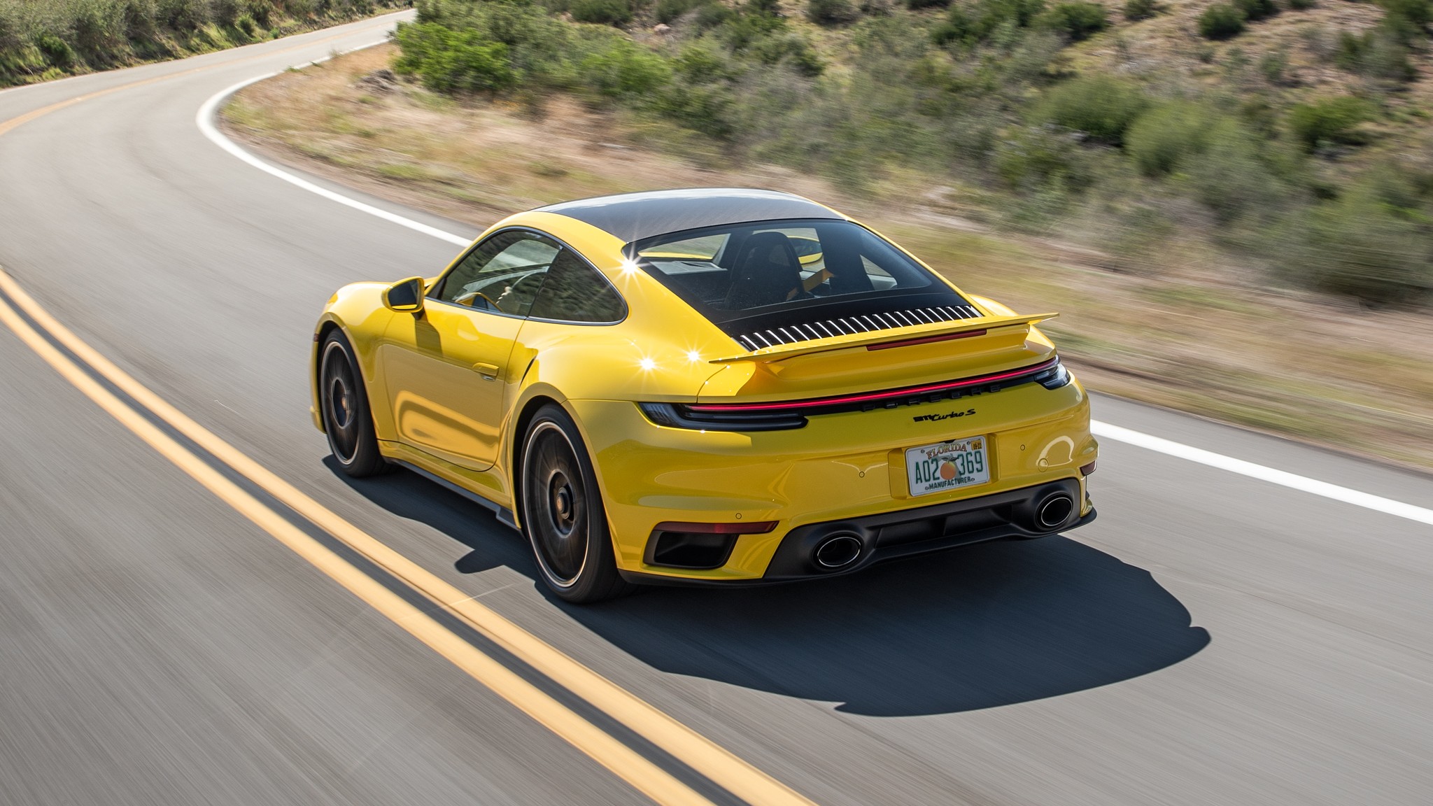 2022 Porsche 911 Turbo S Lightweight 04