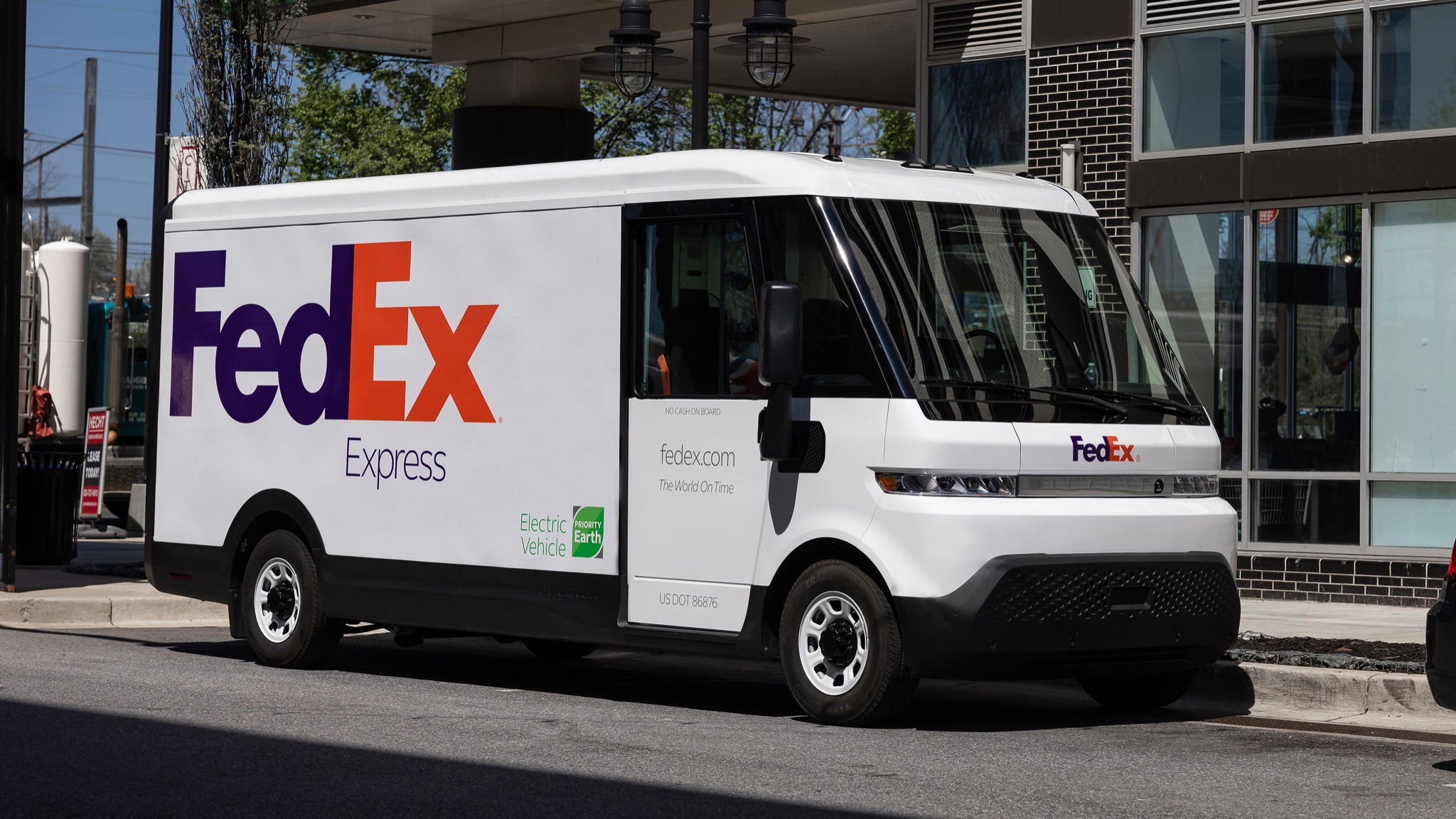 BrightDrop FedEx GUINNESS WR 11