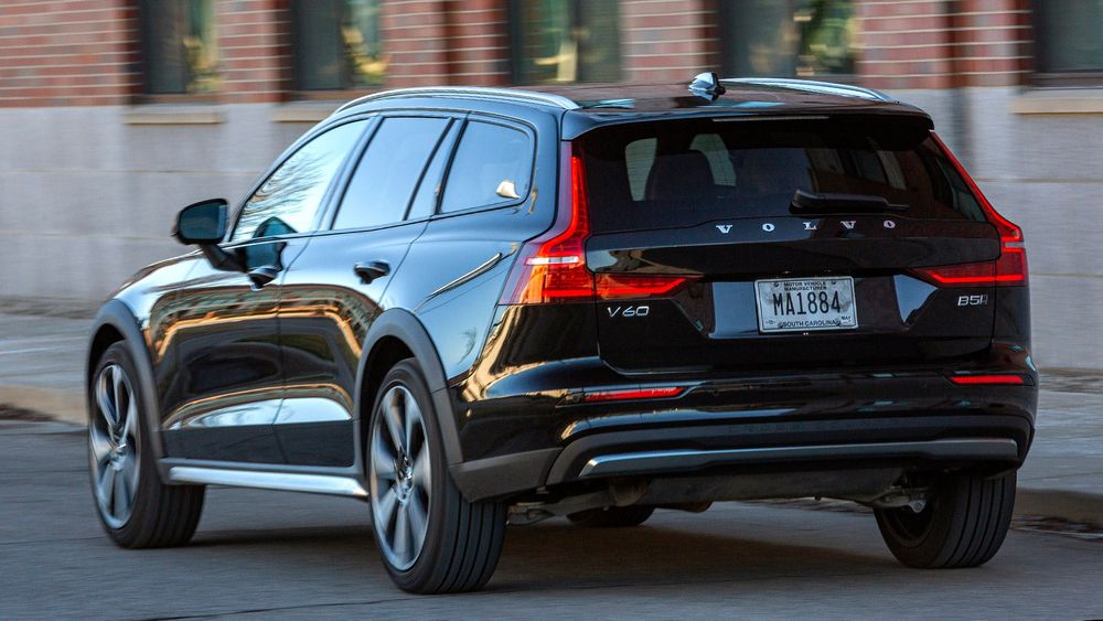 2023 Volvo V60 Cross Country 46