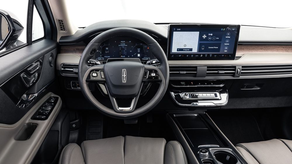 2023 Lincoln Corsair driver seat