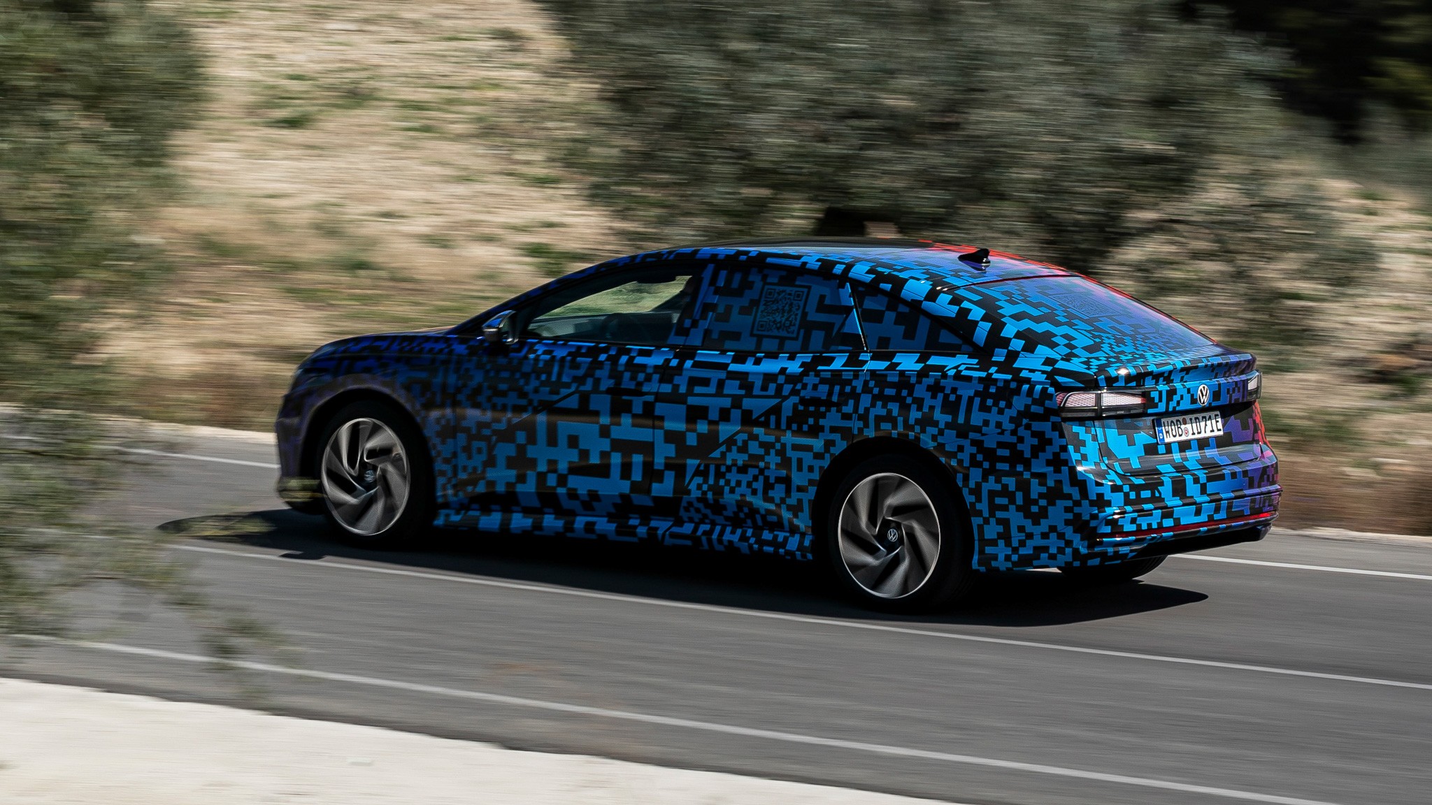 2025 Volkswagen ID7 Prototype 13