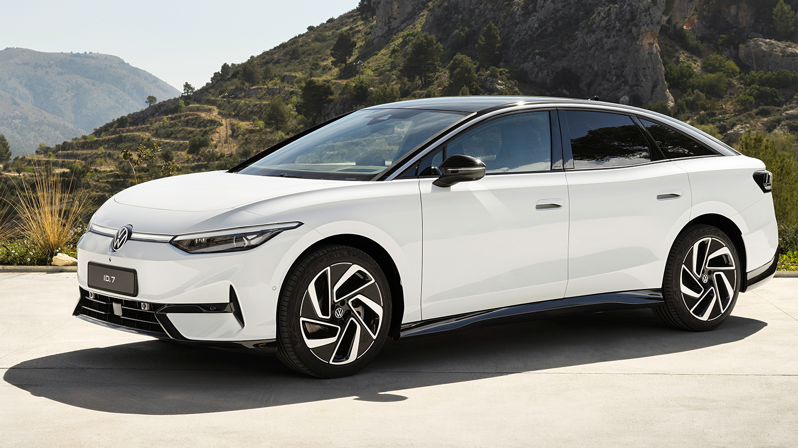 2025 VW ID7 EV sedan 42