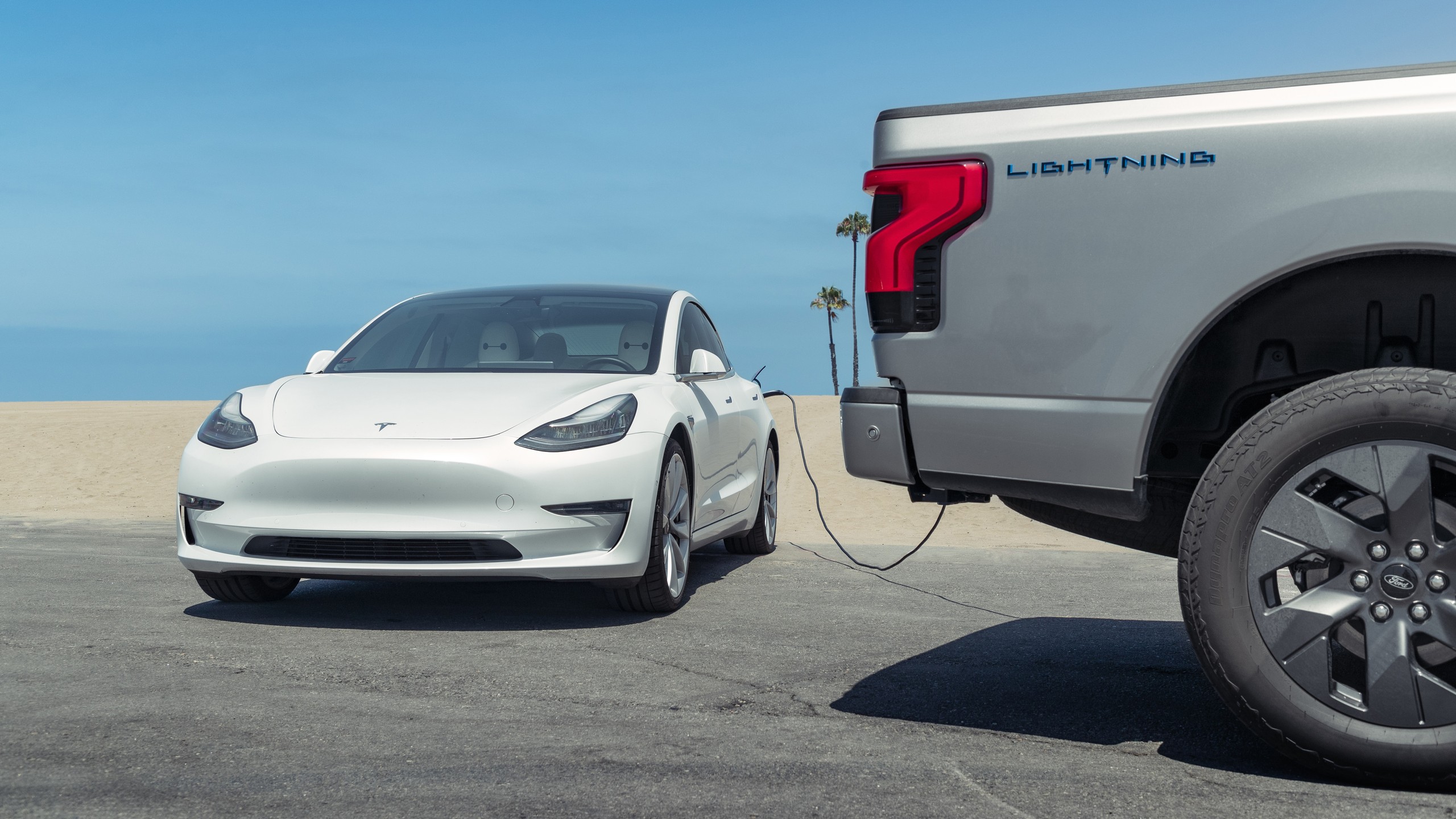 Ford F 150 Lightning Rivian R1T Charging 13