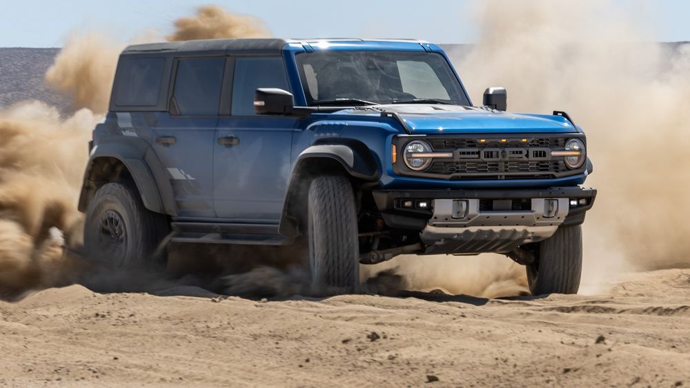 2022 Ford Bronco Raptor front three quarter in motion 1