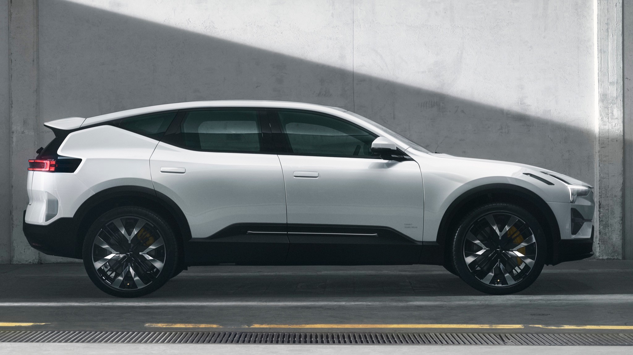 2024 Polestar 3 Electric SUV 8