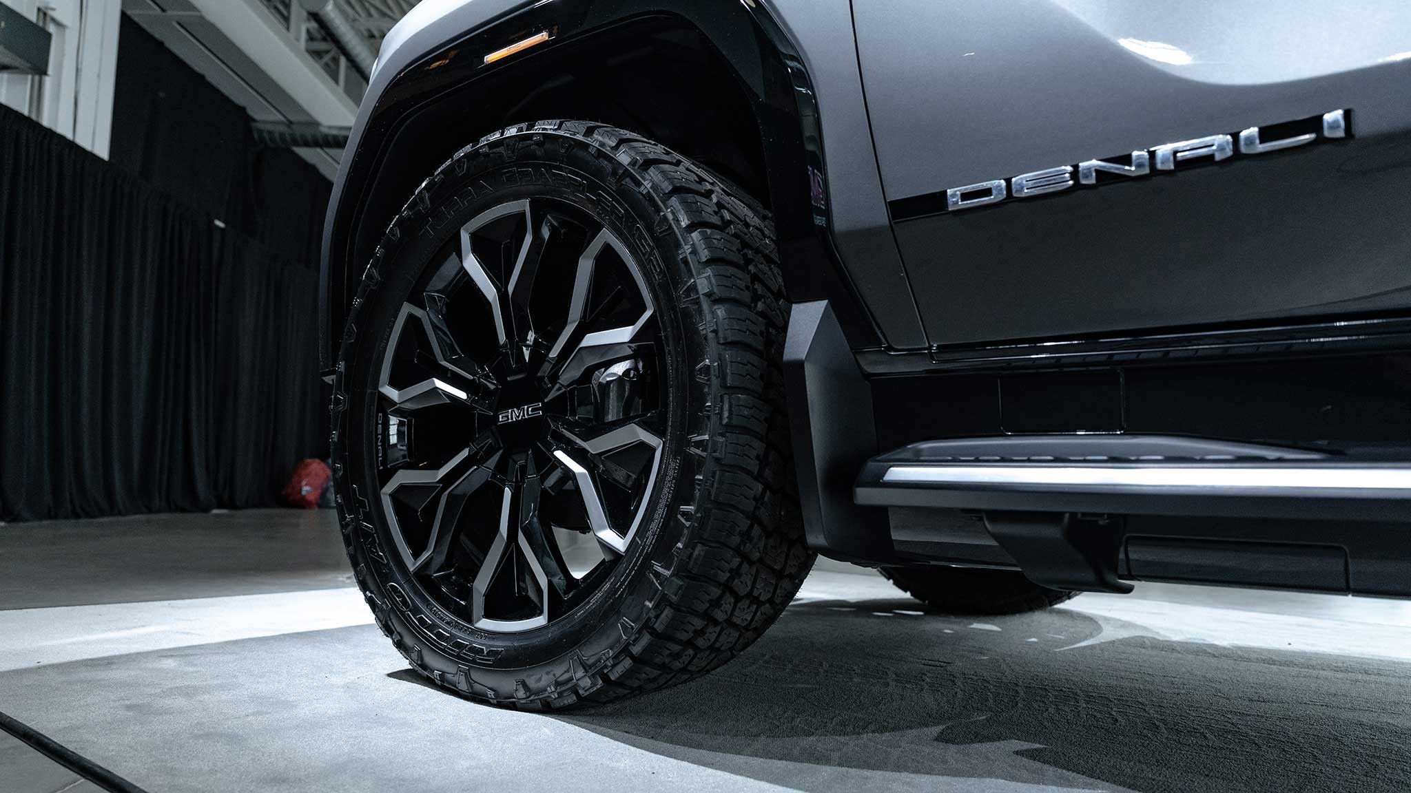 2024 GMC Sierra EV Denali Edition 1 reveal 12