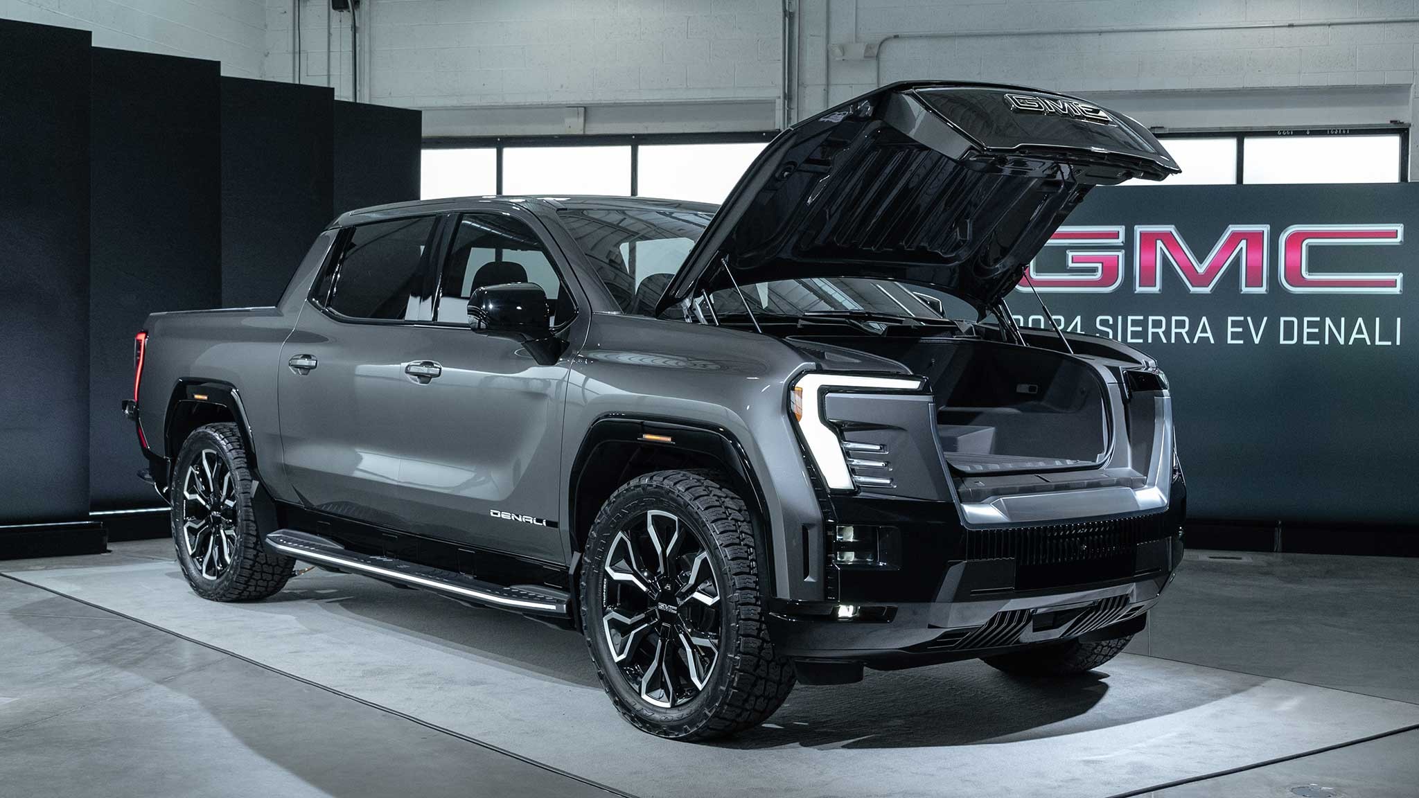 2024 GMC Sierra EV Denali Edition 1 reveal 11