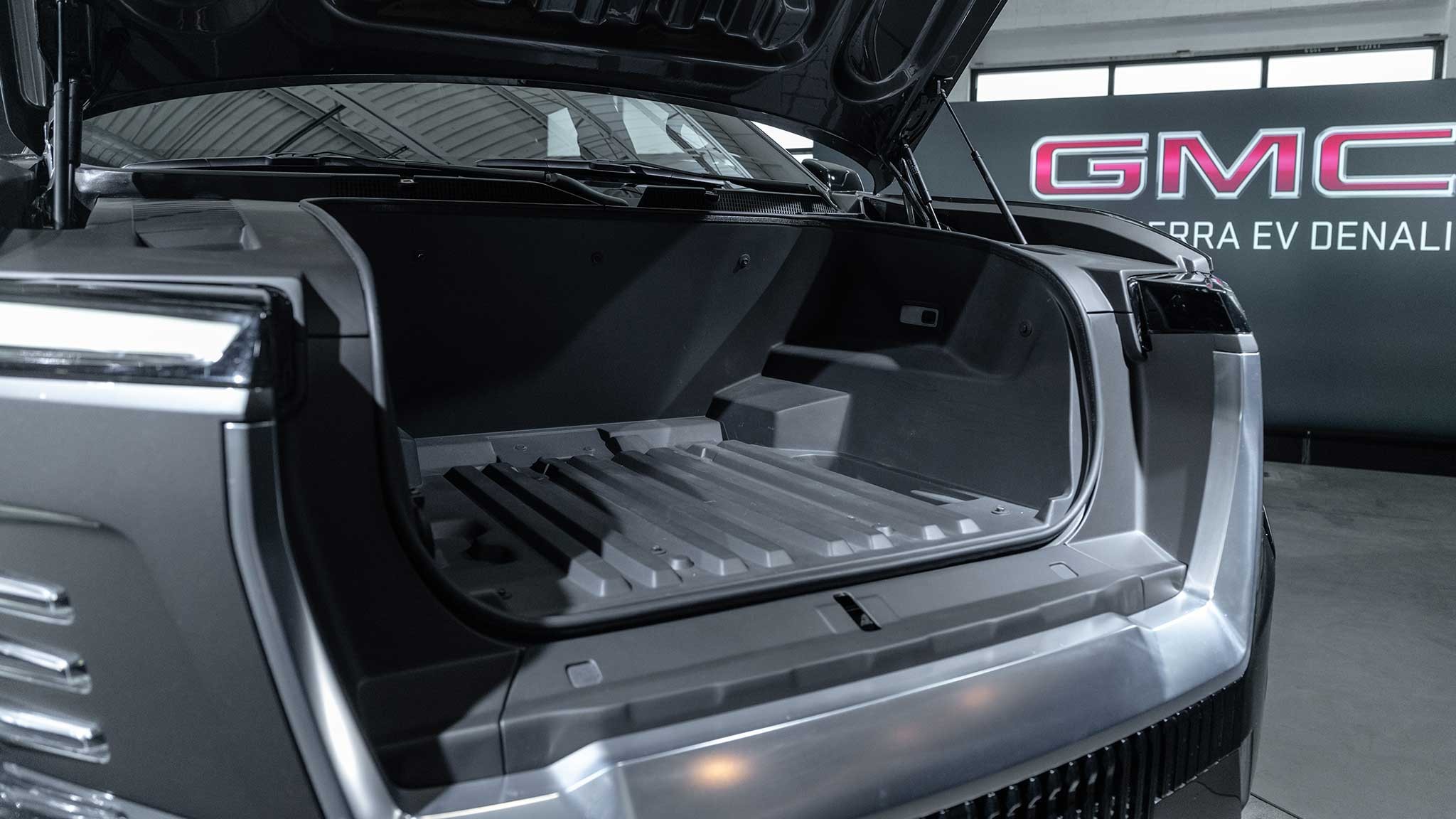 2024 GMC Sierra EV Denali Edition 1 reveal 45