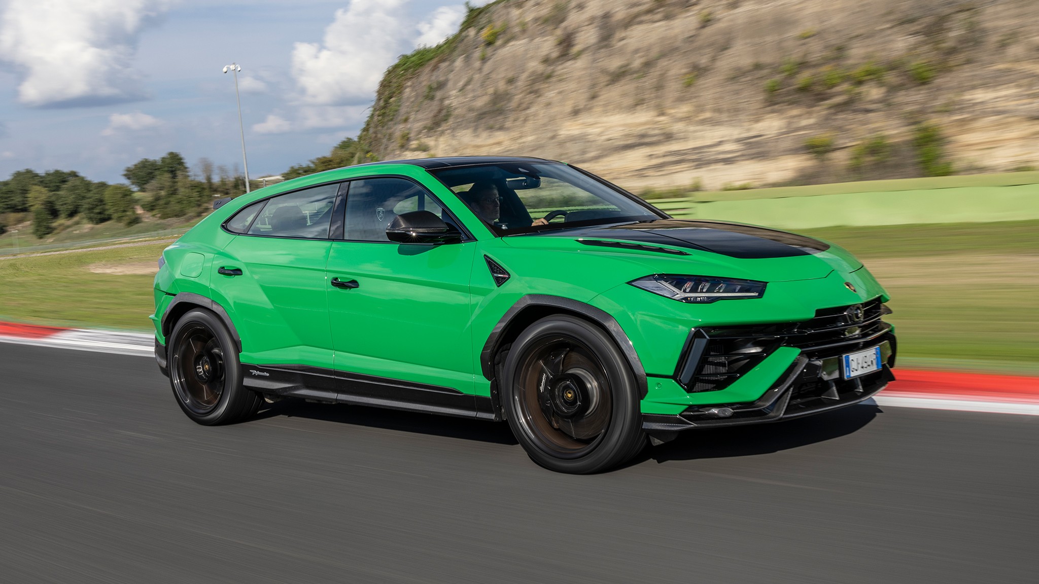 2023 Lamborghini Urus Performante 8