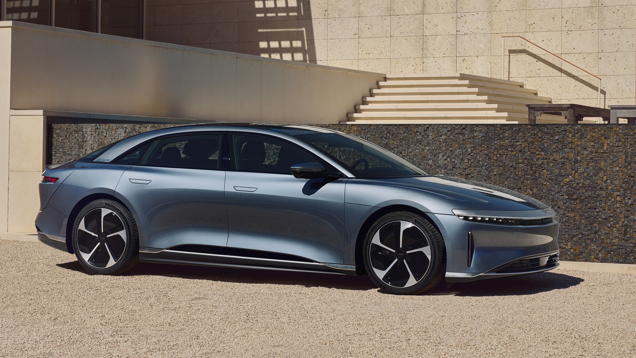 2023 Lucid Air Touring 2023 Lucid Air Pure 40