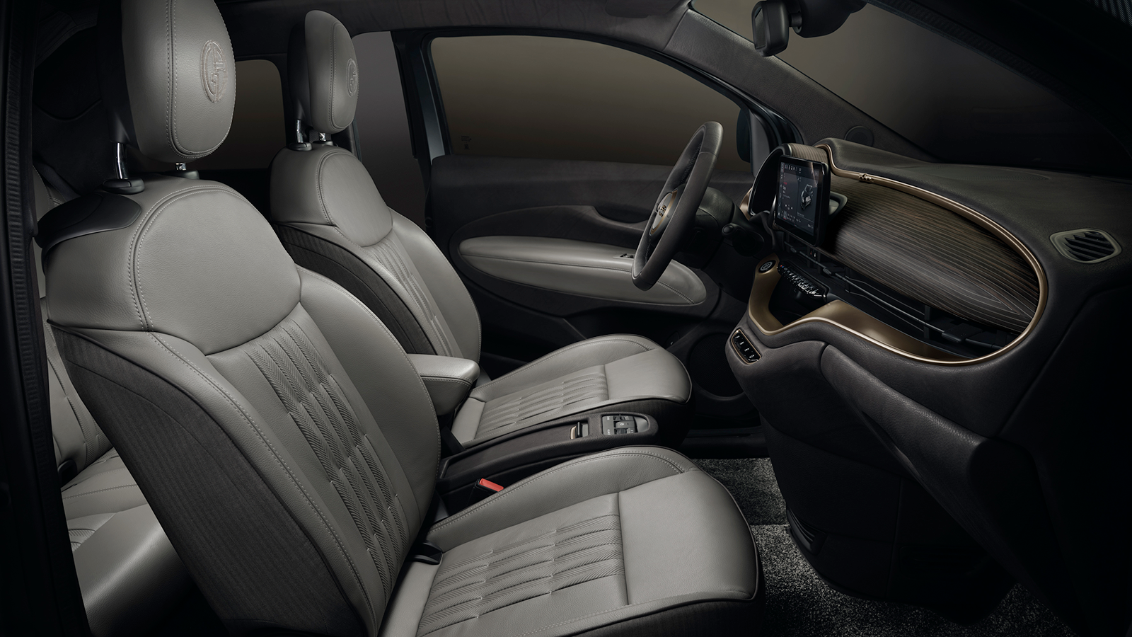 2024 Fiat 500e Armani 4