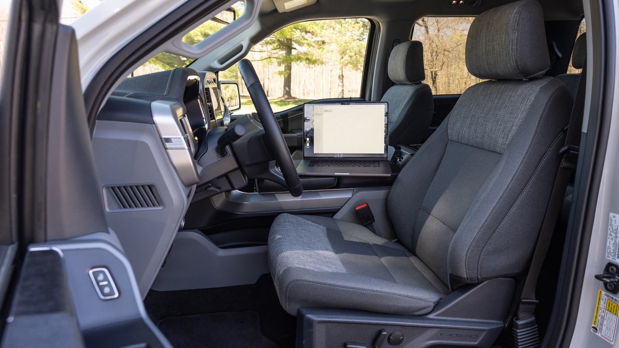 026 2023 Ford F 150 Lightning XLT front seats