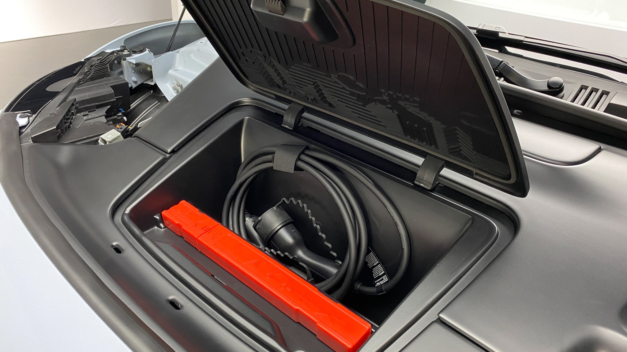 015 2025 Volvo EX30 charger cable