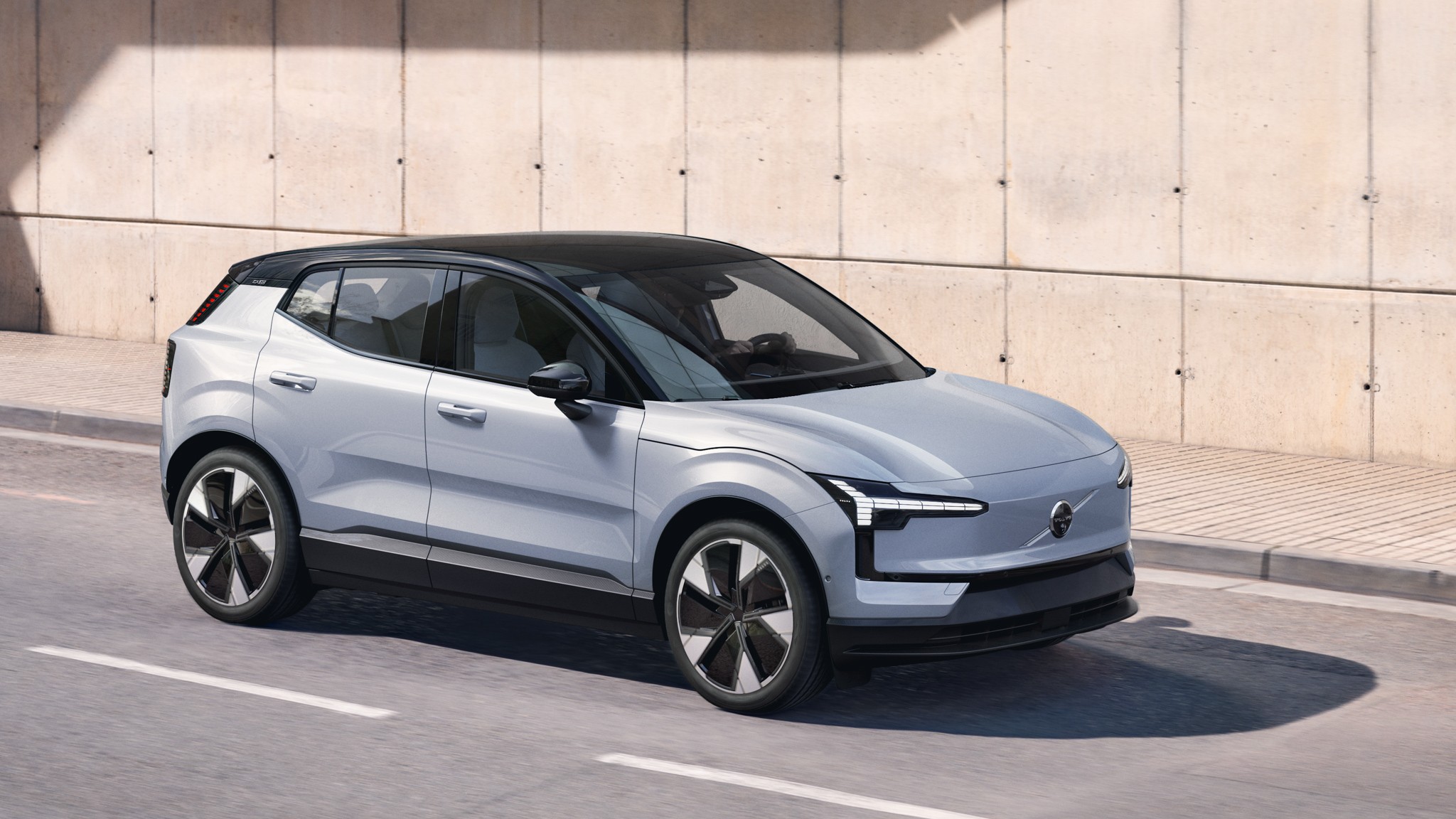 024 2025 Volvo EX30 front three quarters