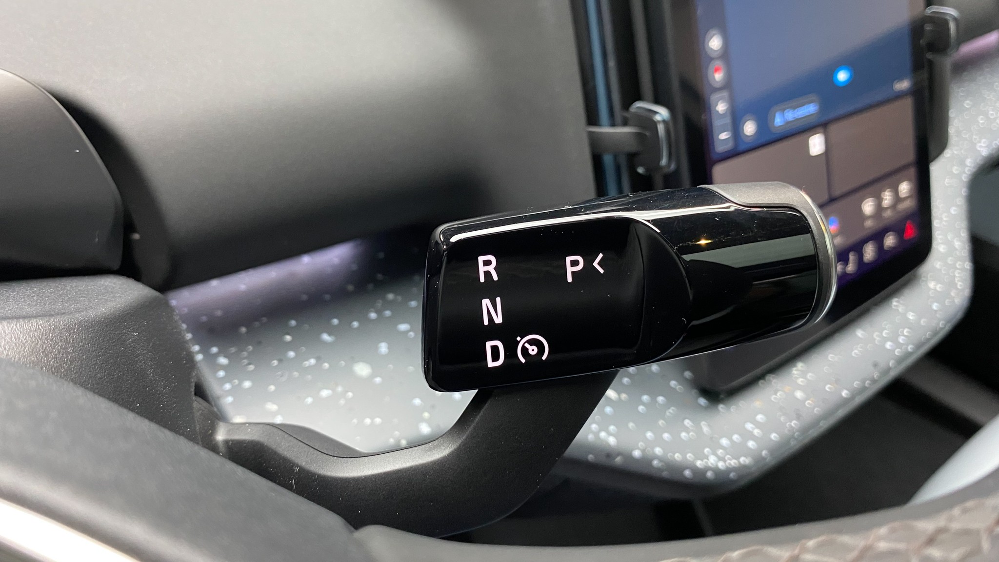 009 2025 Volvo EX30 drive mode