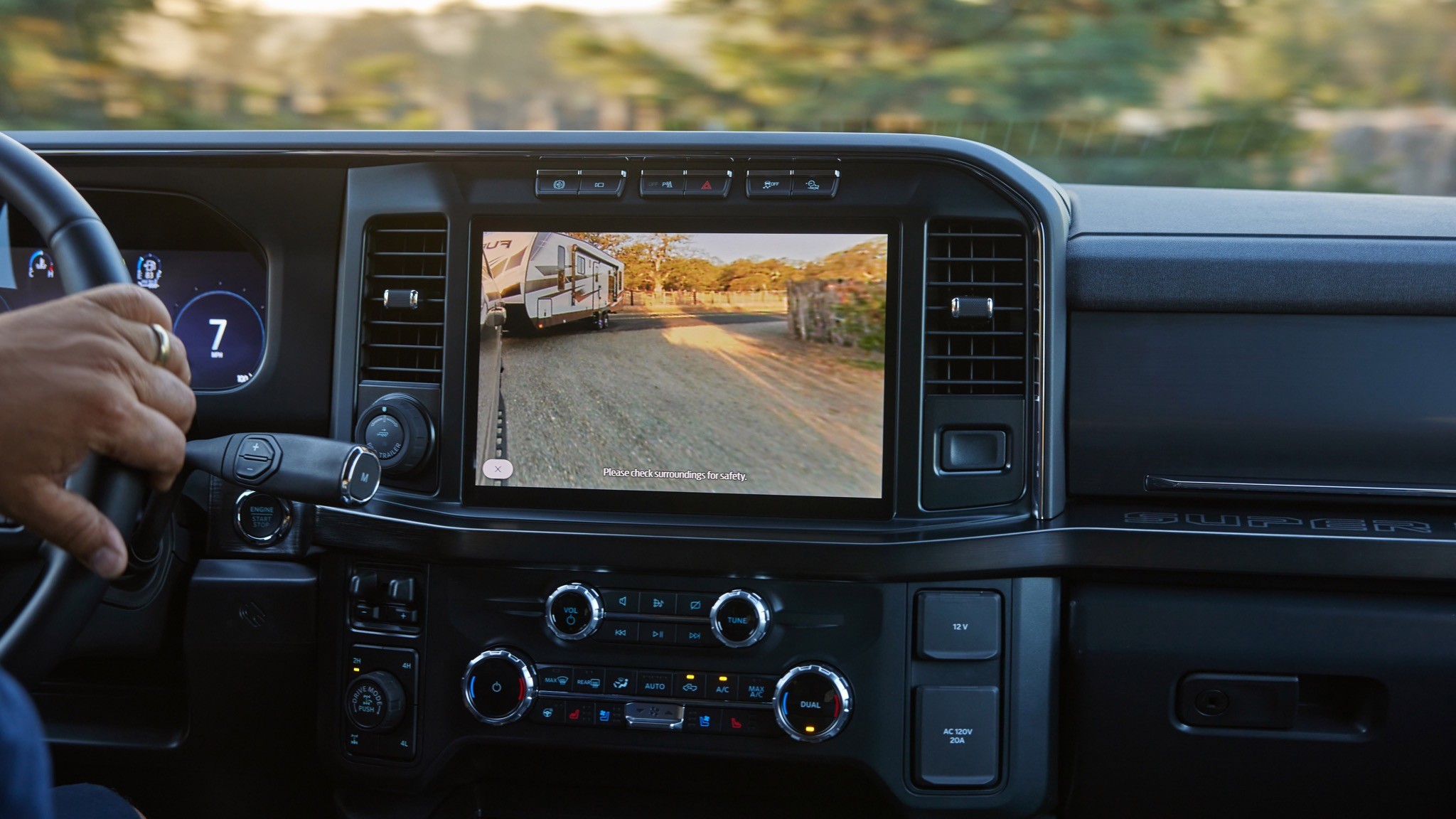 Turn Signal View with trailer 2023 Ford Super Duty