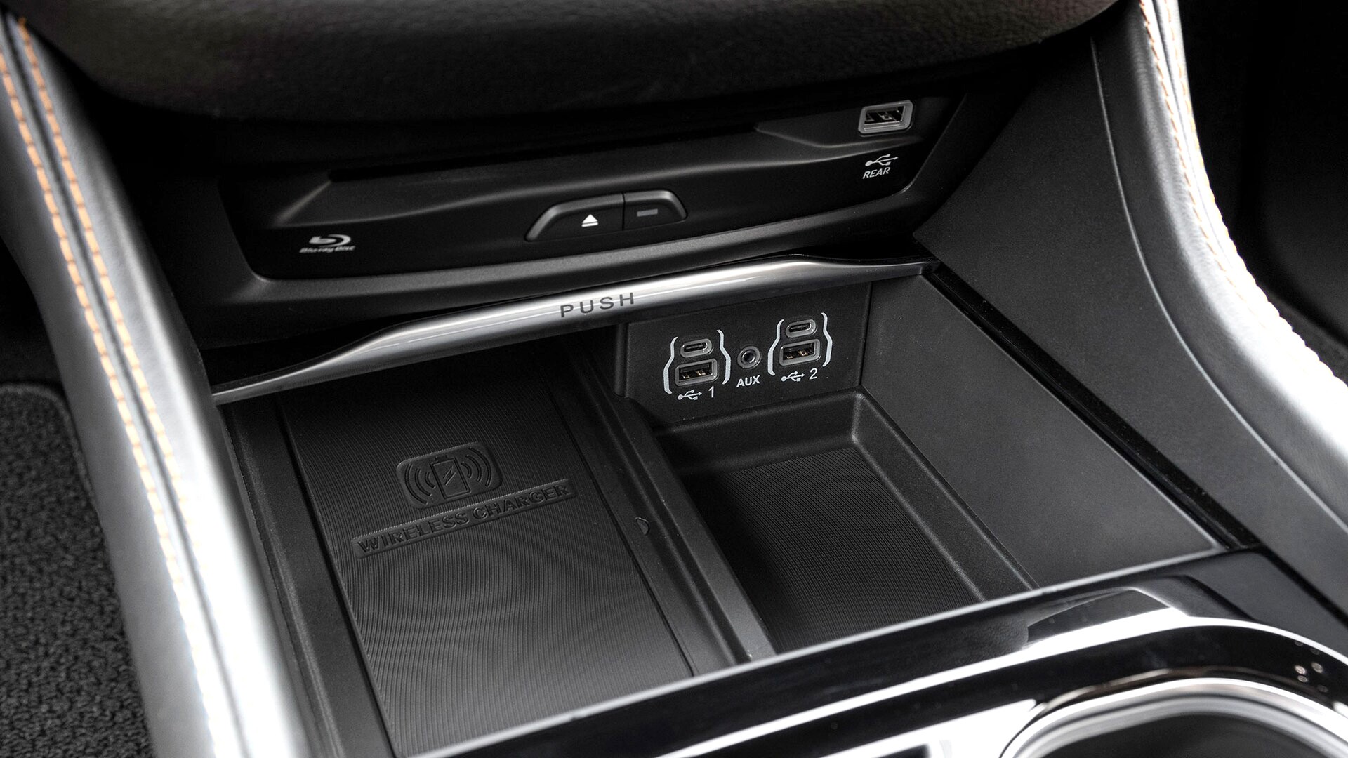 2023 Chrysler Pacifica Hybrid Pinnacle interior 17