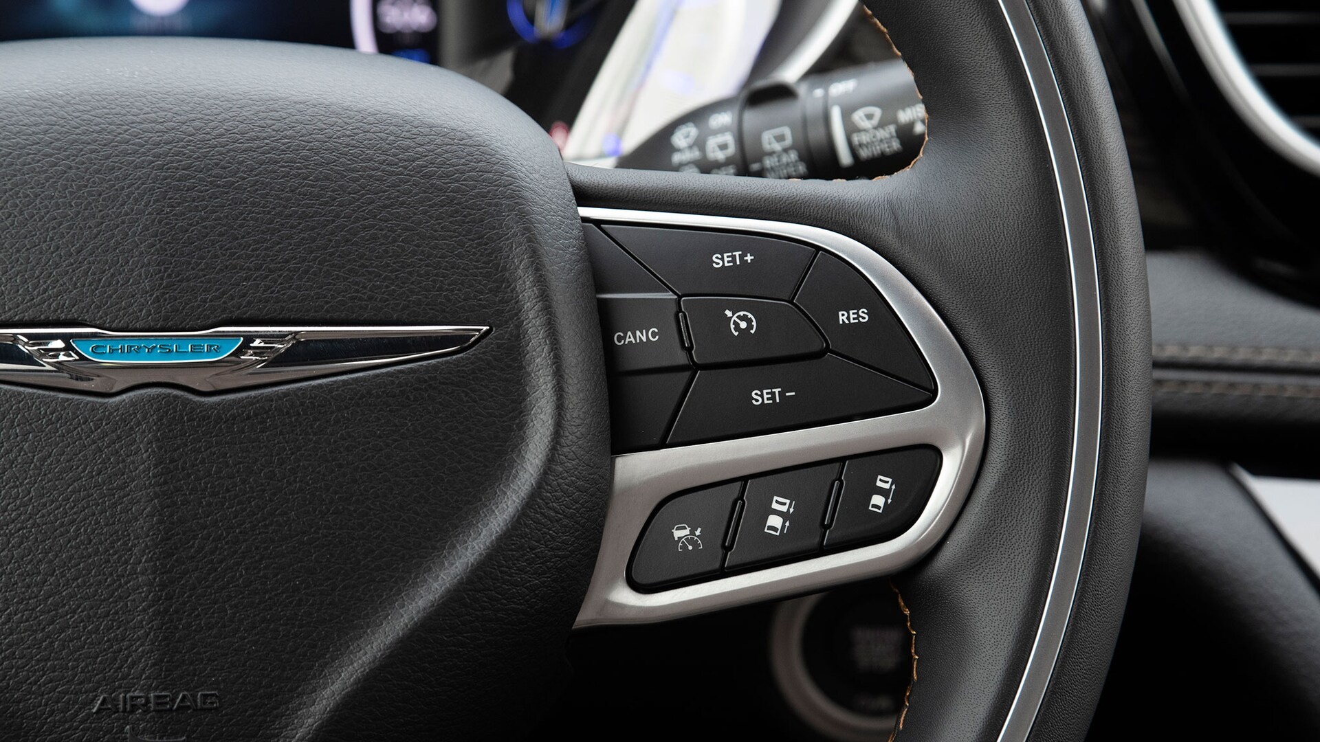 2023 Chrysler Pacifica Hybrid Pinnacle interior 18