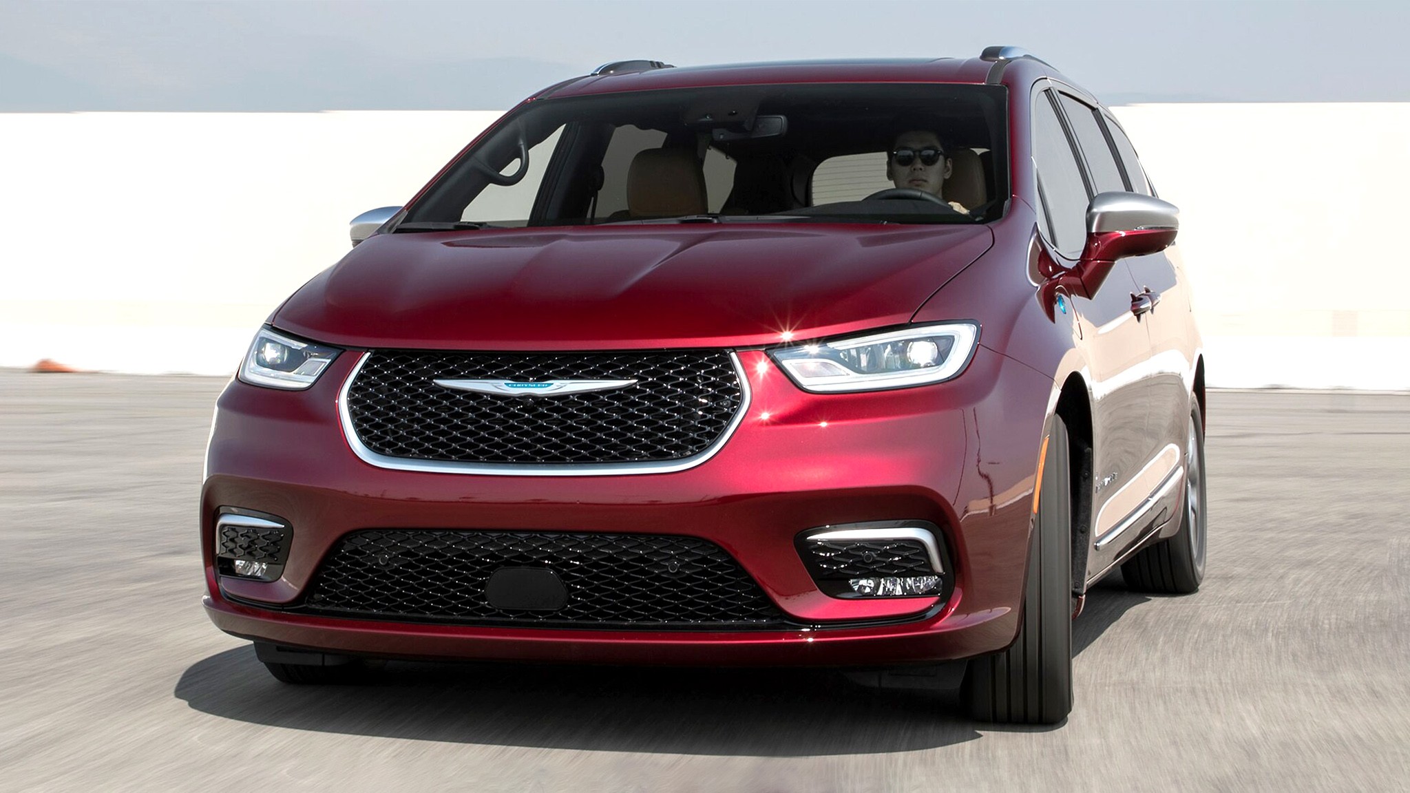 2023 Chrysler Pacifica Hybrid Pinnacle exterior 8