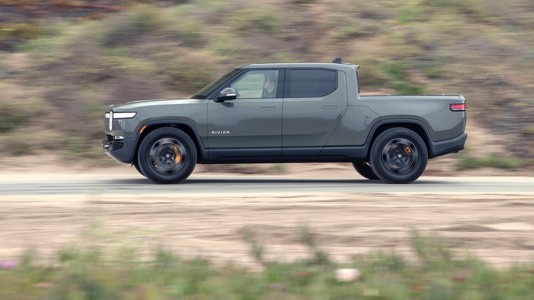 2023 Rivian R1T exterior 36