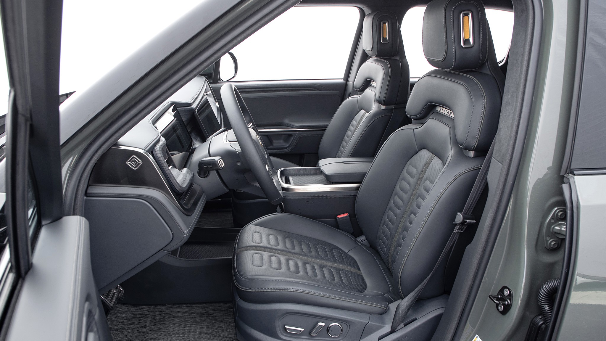 2023 Rivian R1T interior 12