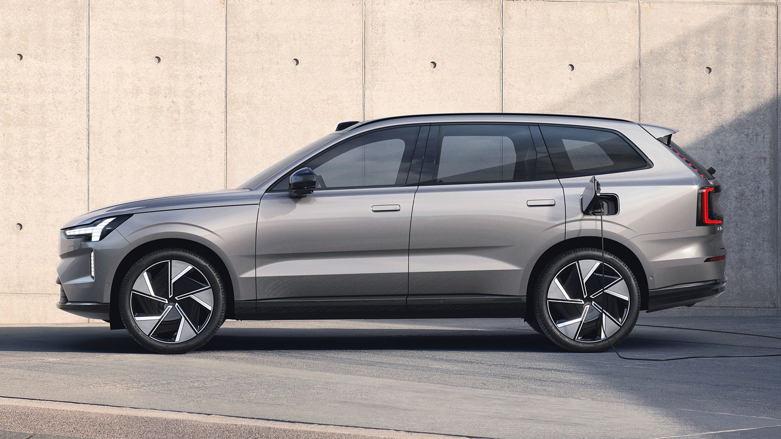 2024 Volvo EX90 SUV 6