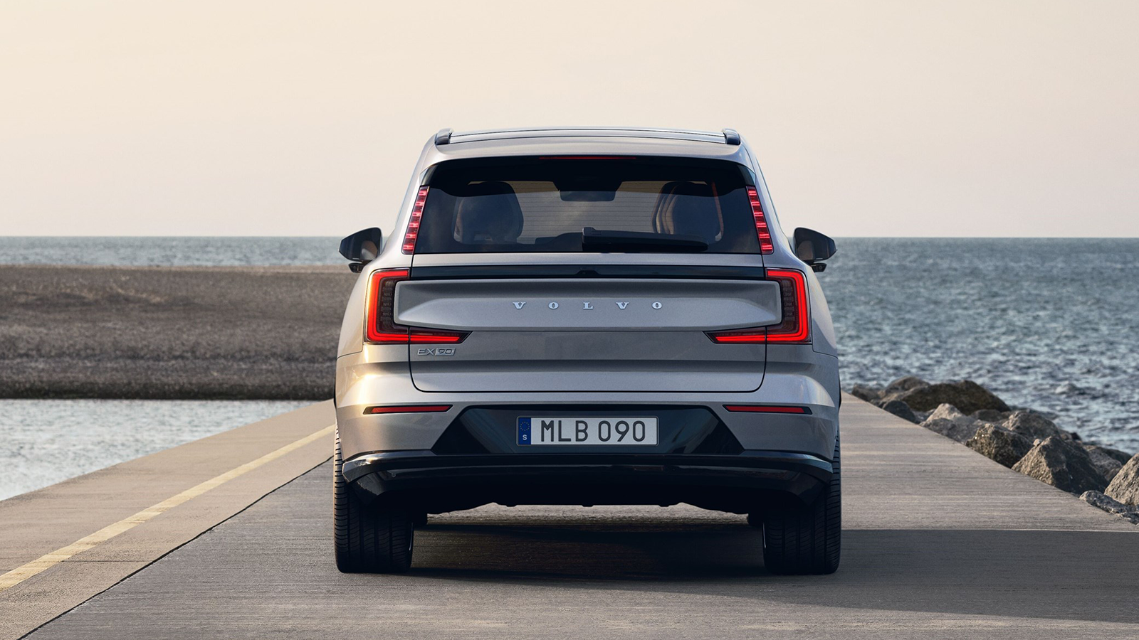2024 Volvo EX90 SUV 7