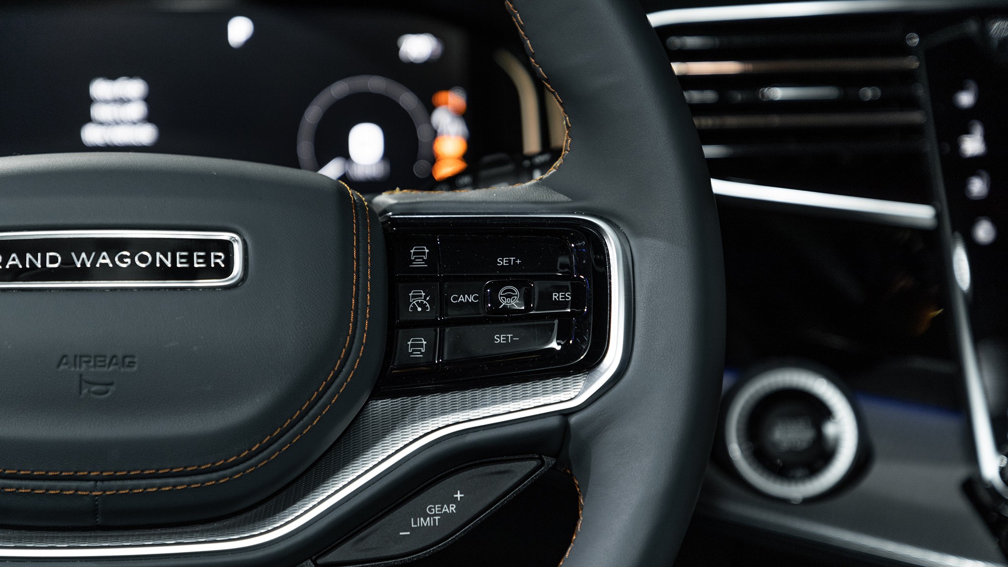 2023 Jeep Grand Wagoneer L NYIAS 19