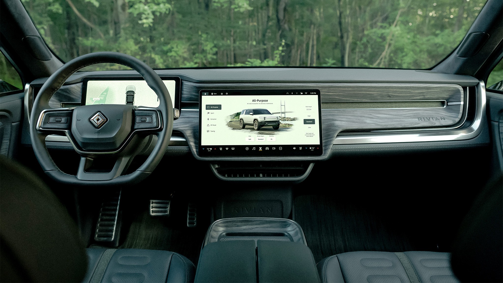 2023 Rivian R1S interior 33