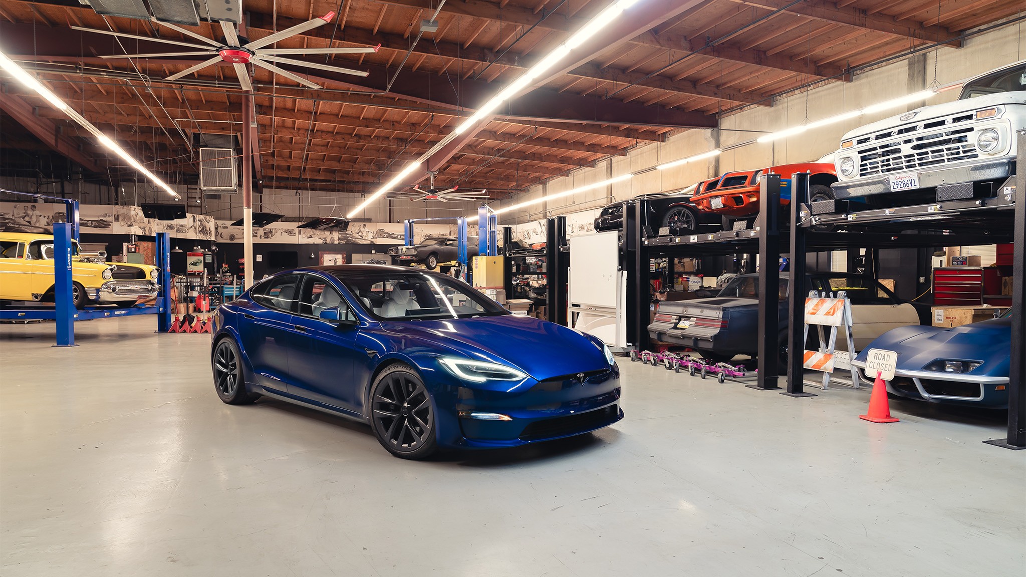 Tech Center 2022 Tesla Model S Plaid 13