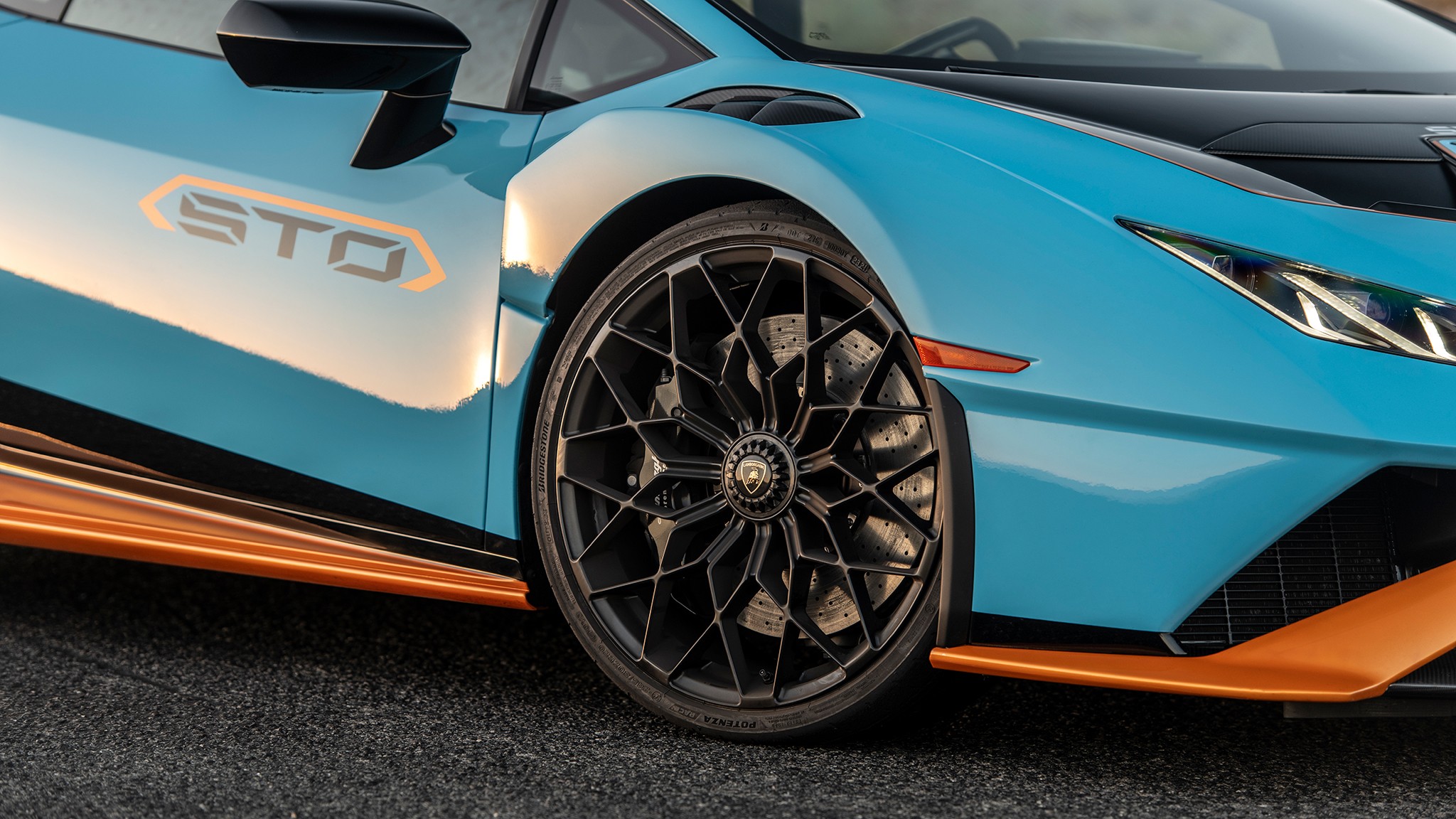 2021 Lamborghini Huracan STO 12