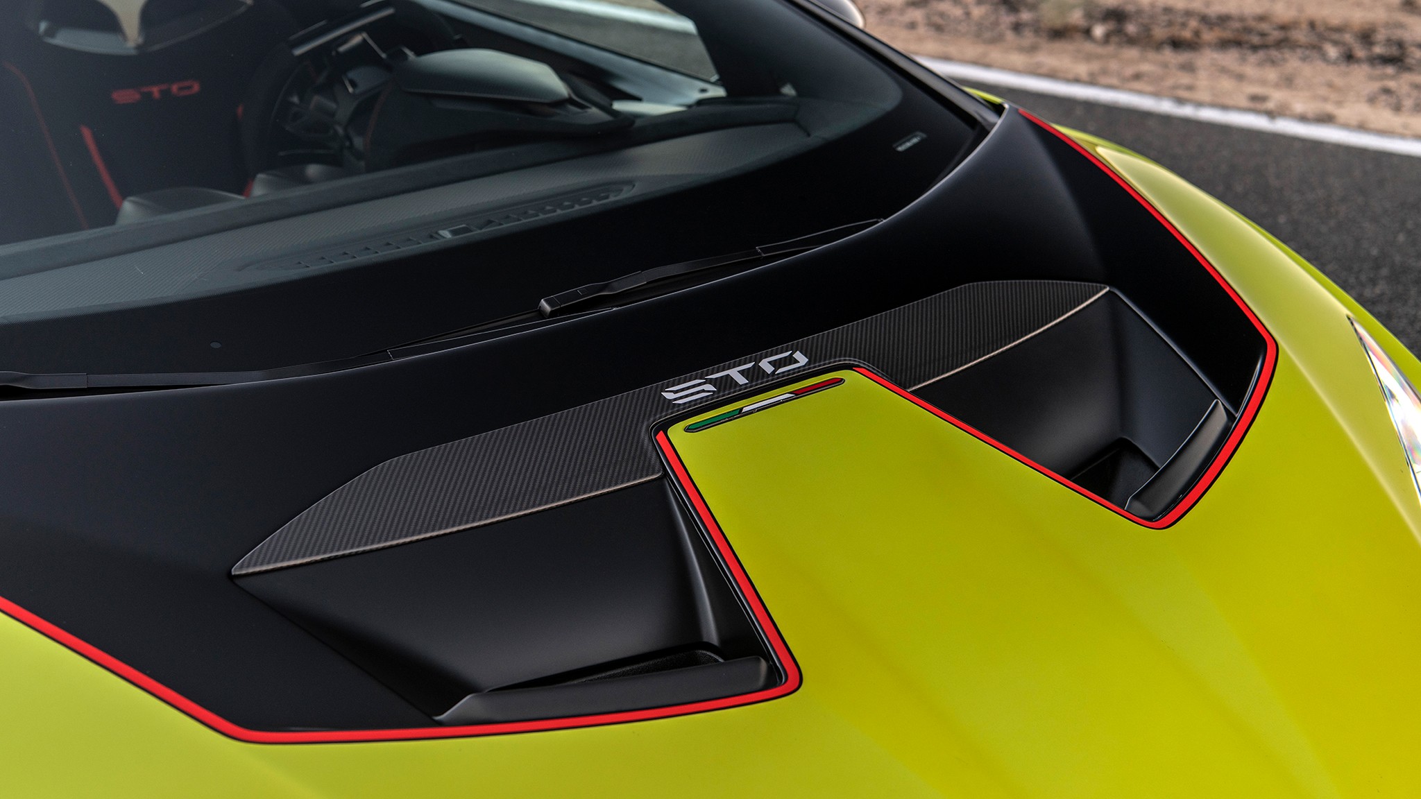 2021 Lamborghini Huracan STO 38