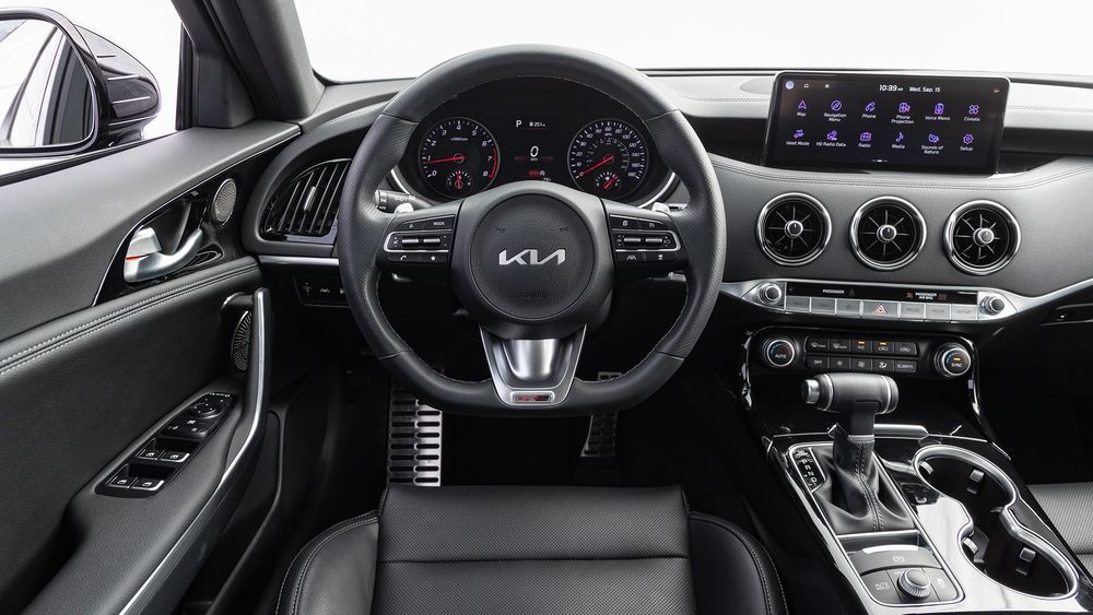 2022 Kia Stinger GT Line 23