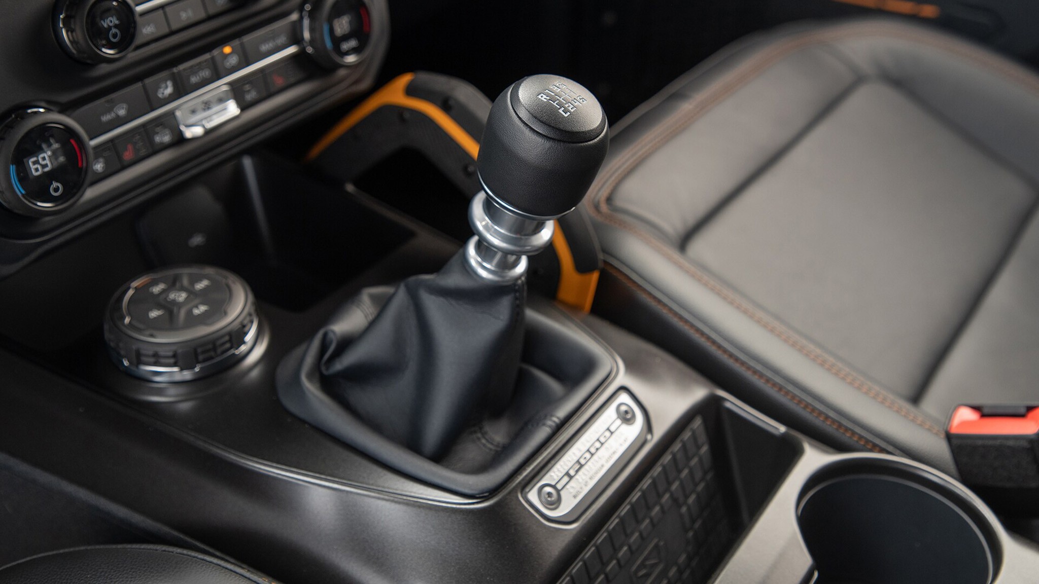 2022 Ford Bronco Badlands Advanced 2 door 3 1