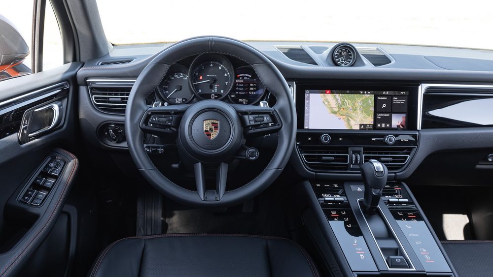 019 2024 Porsche Macan T