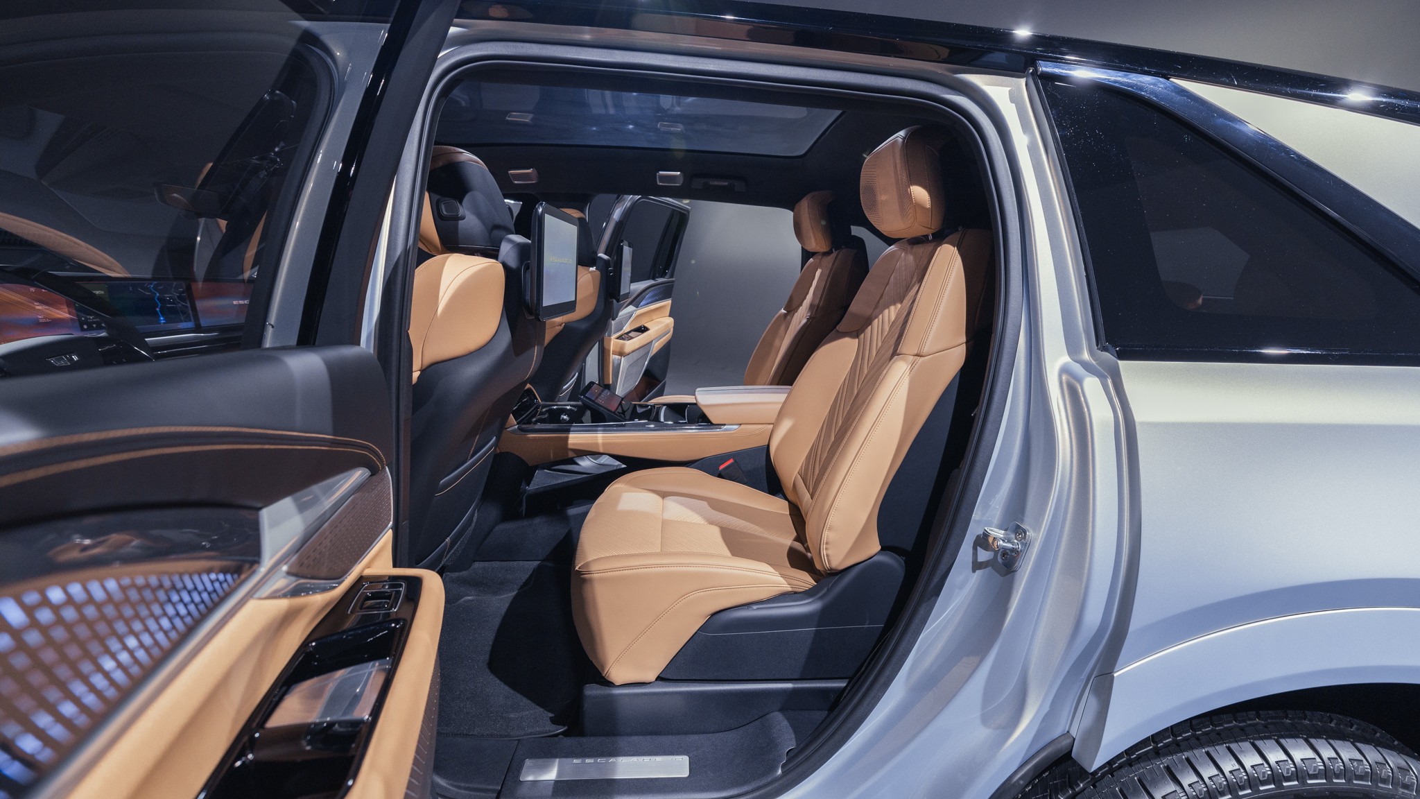 029 Cadillac Escalade IQ back seats