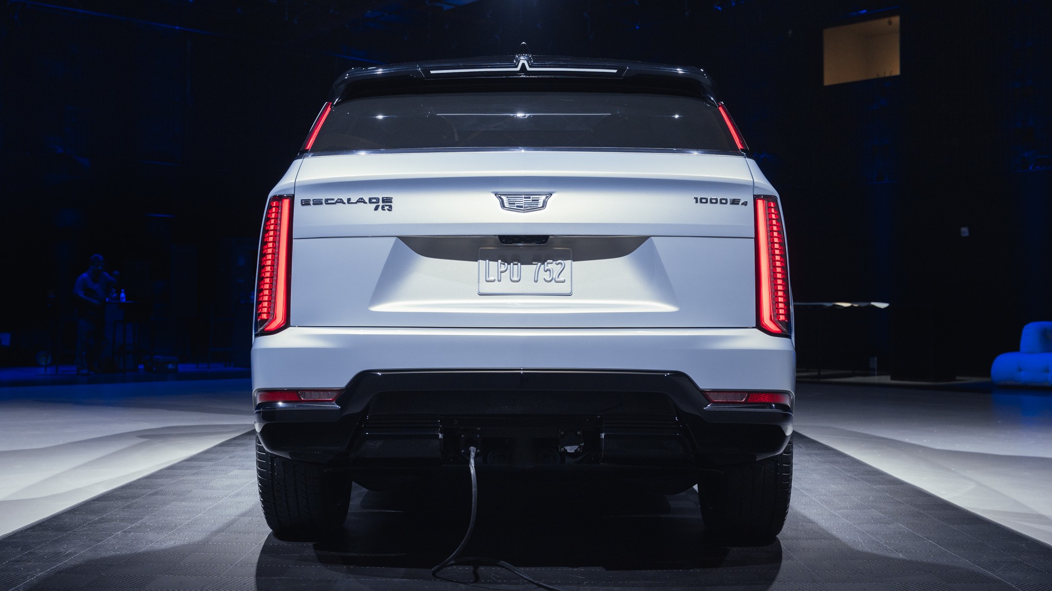 008 Cadillac Escalade IQ rear view