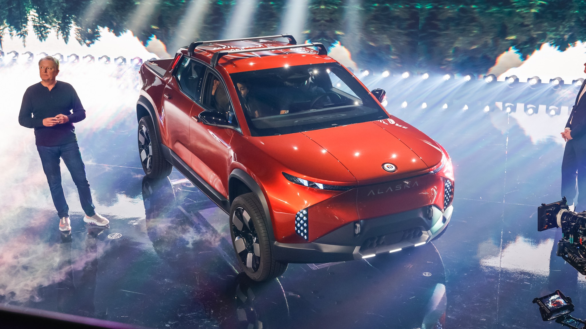 001 2025 Fisker Alaska