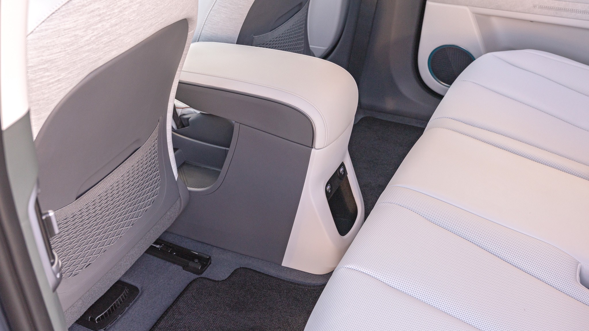 2024 Hyundai Ioniq 5 interior 060