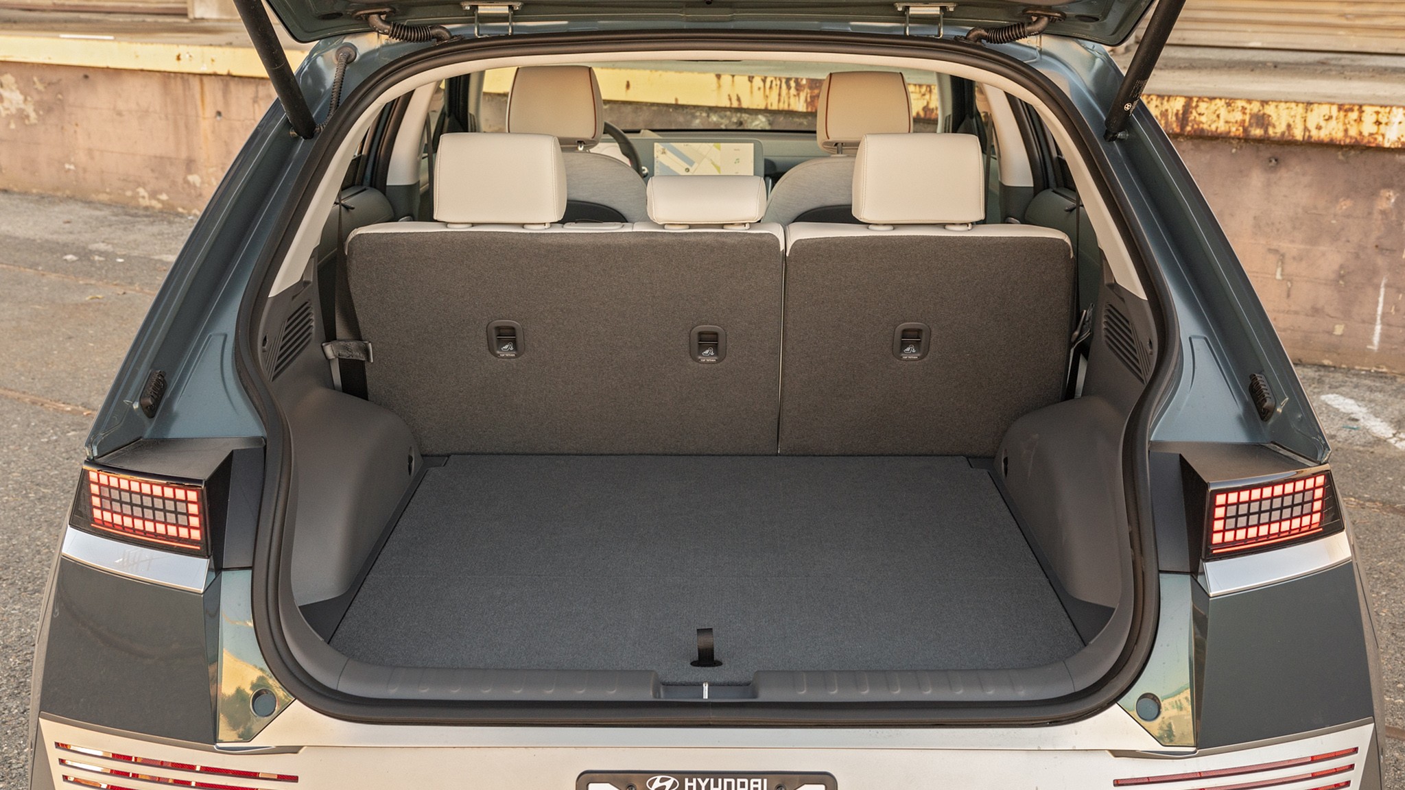 2024 Hyundai Ioniq 5 cargo 065