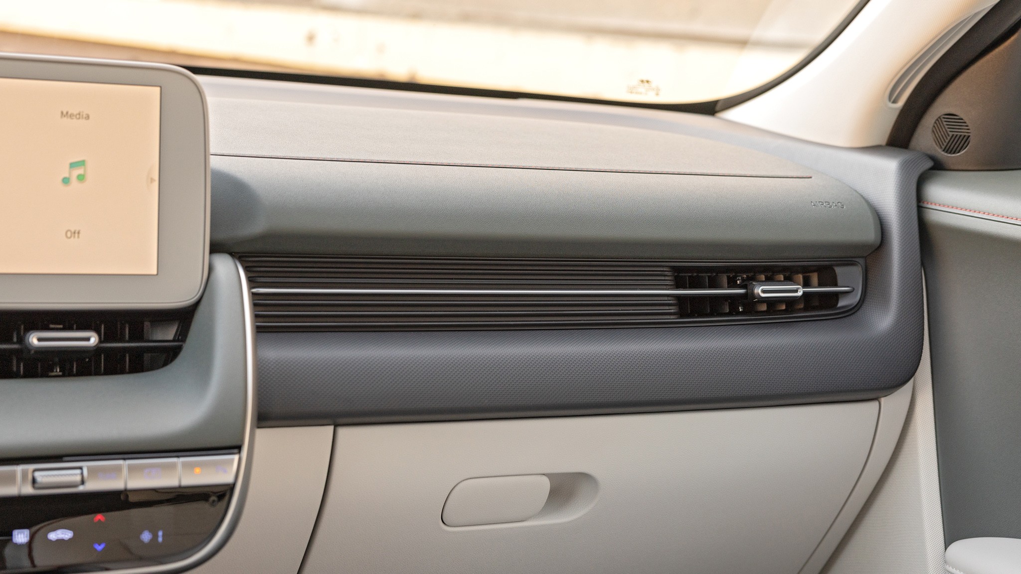 2024 Hyundai Ioniq 5 interior 046