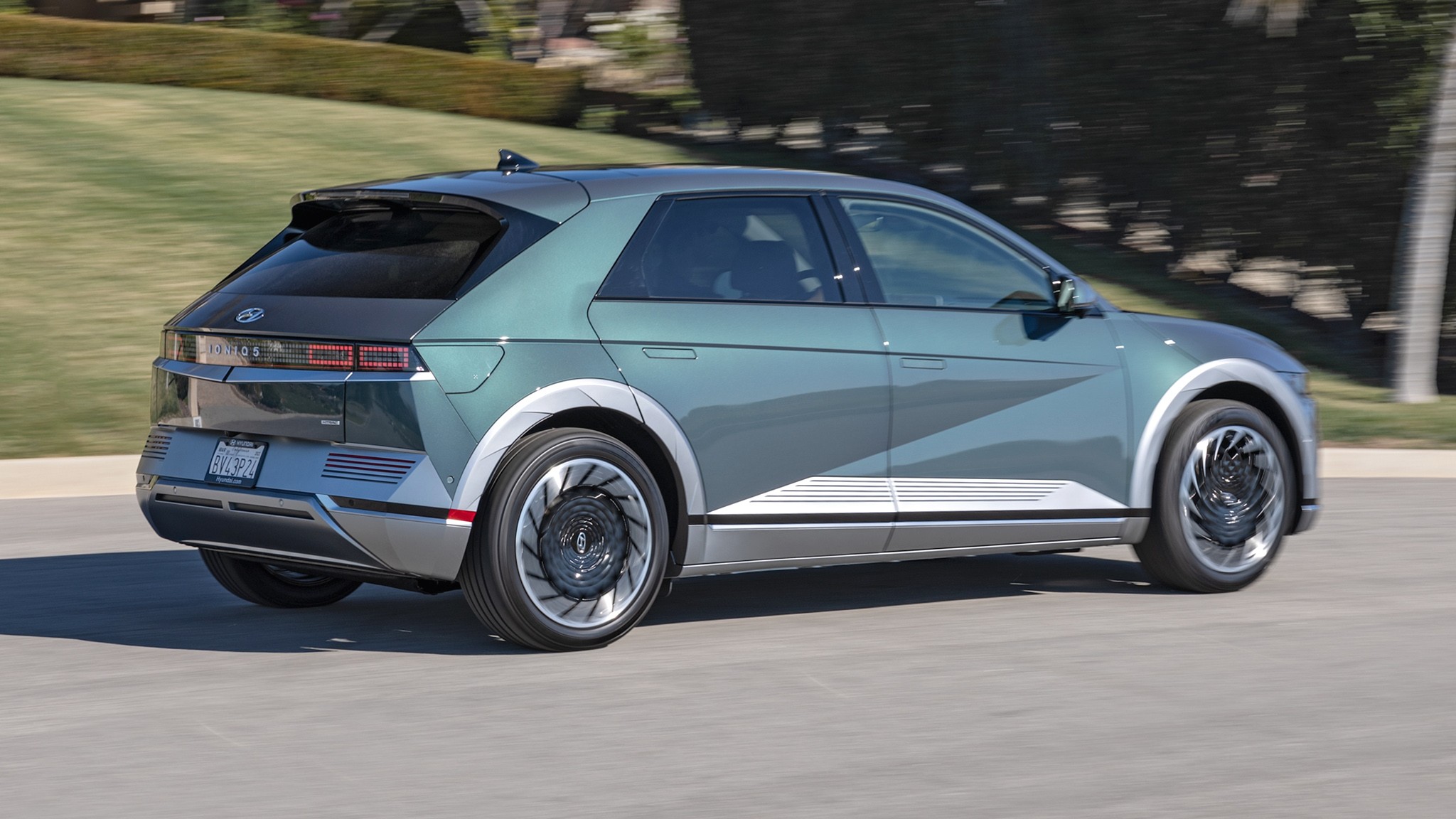 2024 Hyundai Ioniq 5 rear view 023