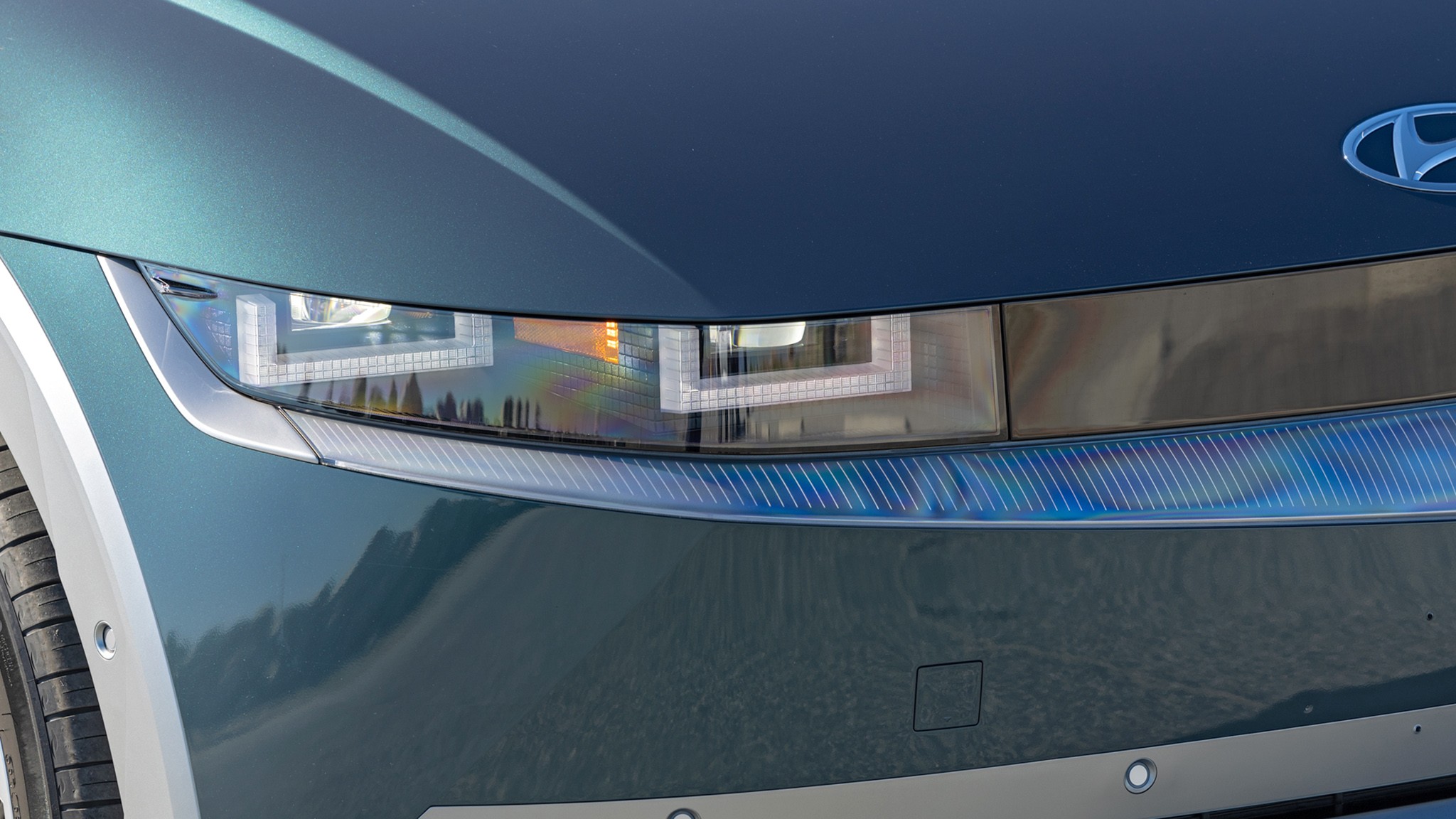 2024 Hyundai Ioniq 5 head light 036