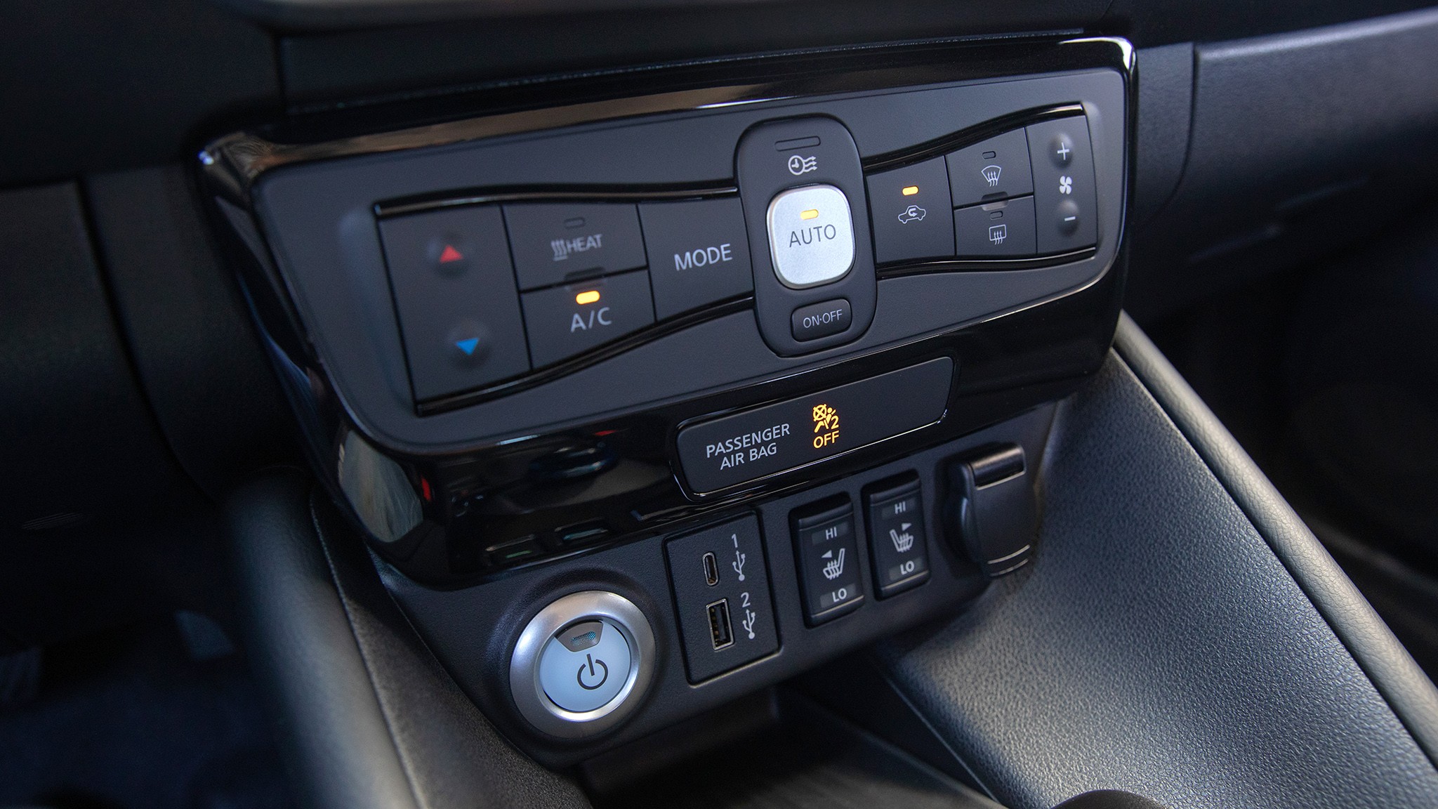 2024 Nissan LEAF interior 23