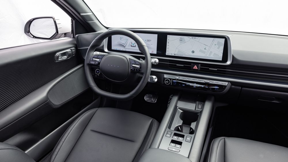 035 2023 Hyundai Ioniq6 driver seat