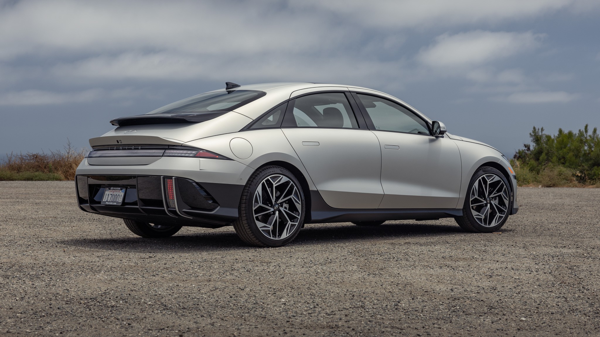 004 2023 Hyundai Ioniq6 rear three quarters