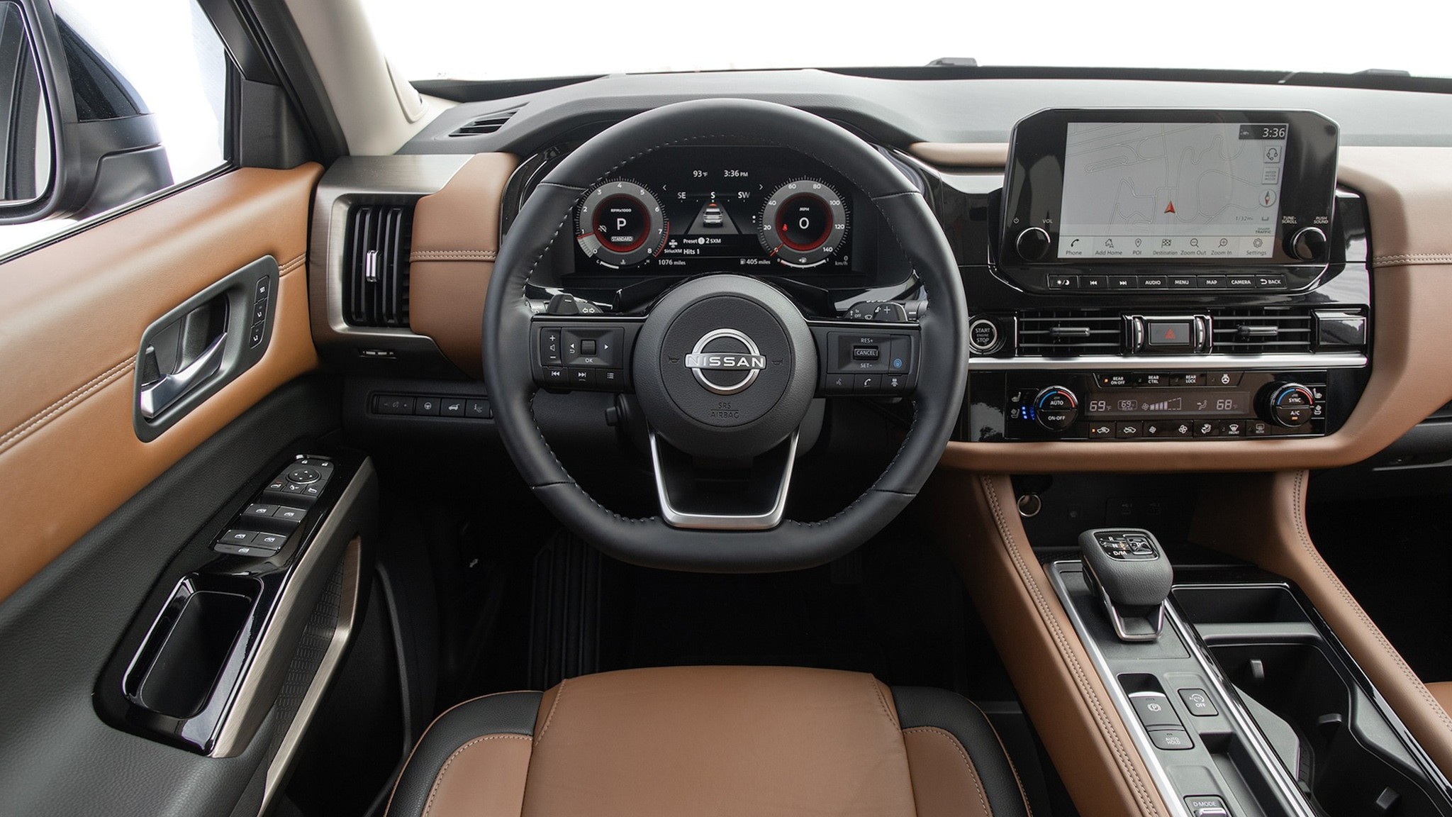 2024 Nissan Pathfinder Platinum interior 20