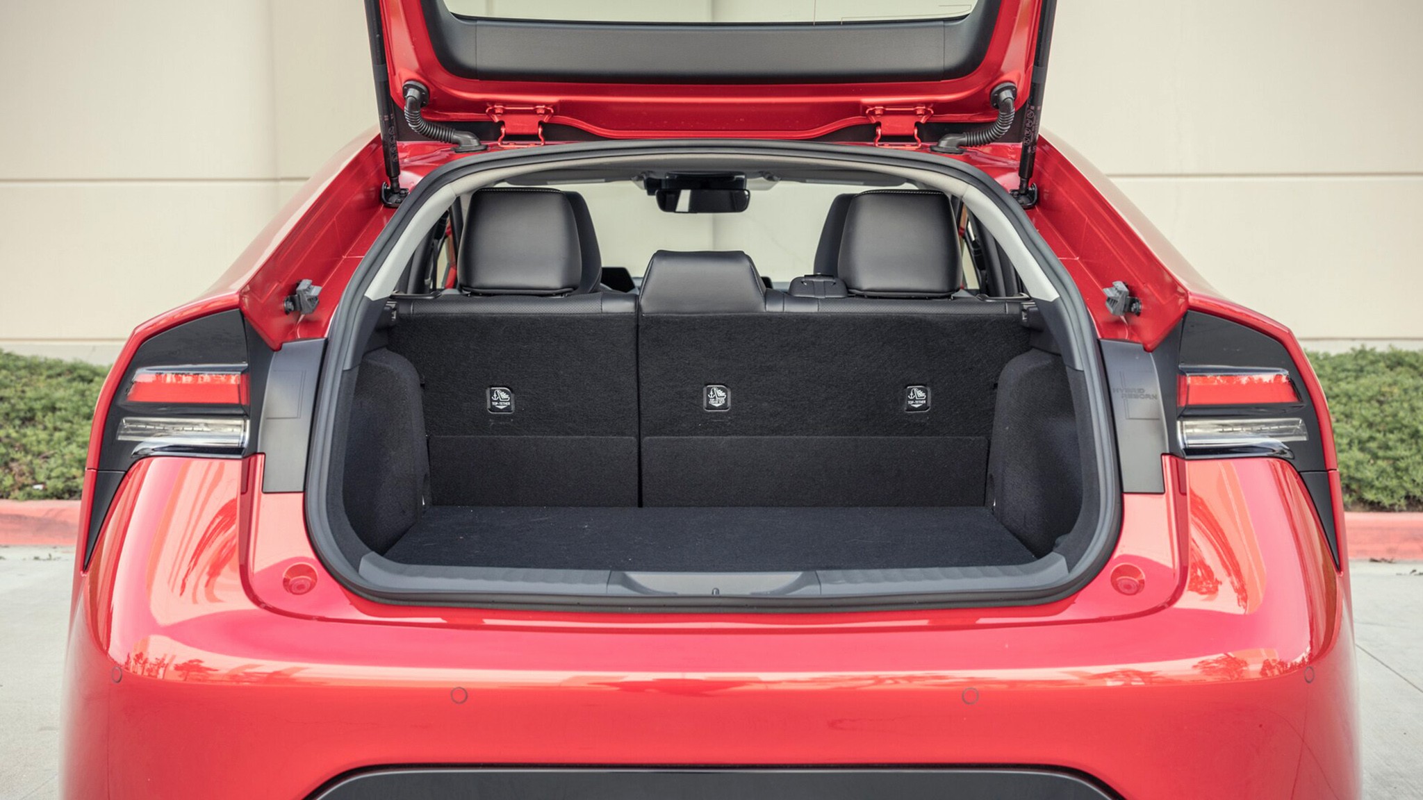 2024 Toyota Prius XLE cargo 50