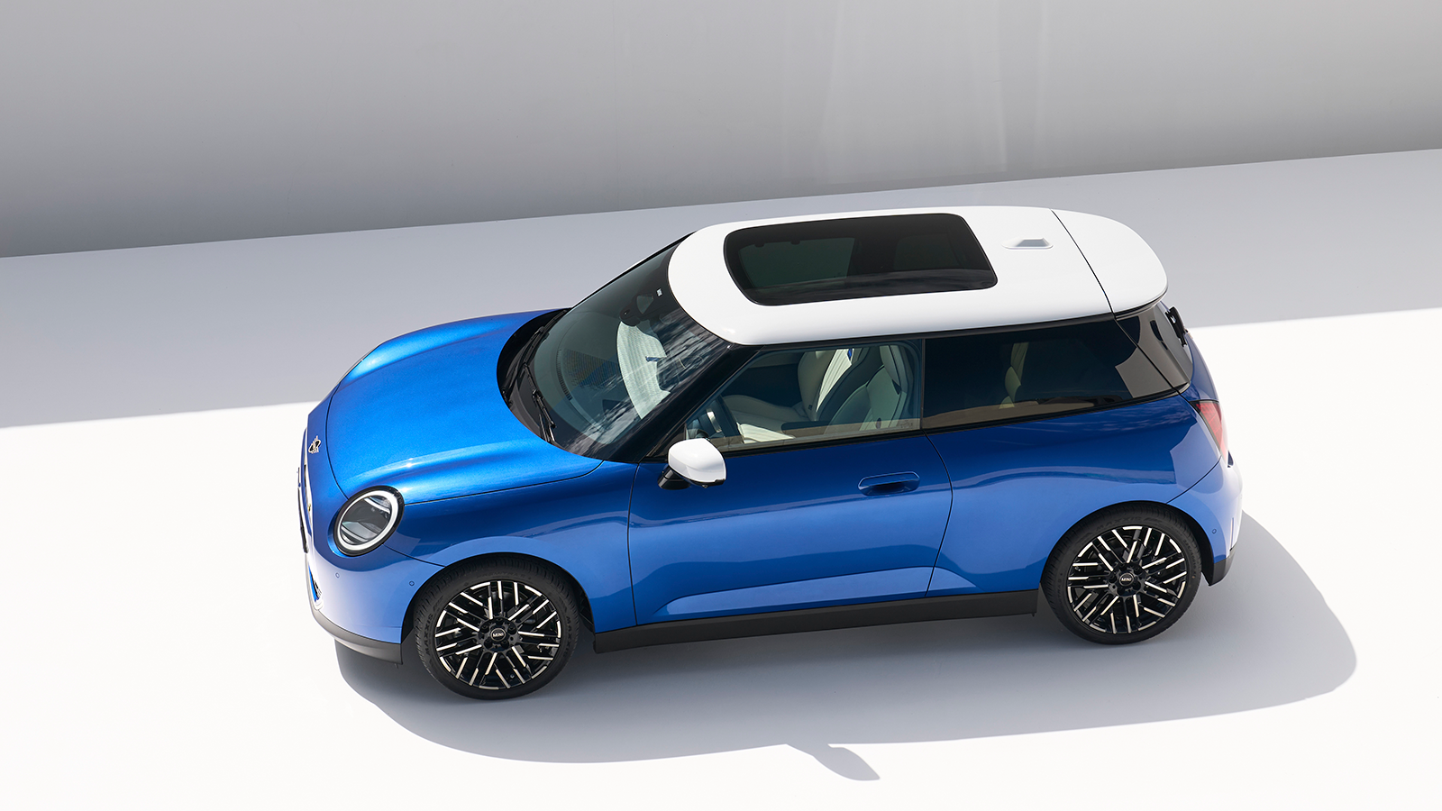 2025 Mini Cooper EV side top